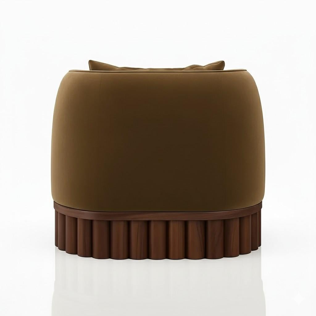 Moderno Poltrona Ripple con base scultorea in Wood-Sidani Design in vendita