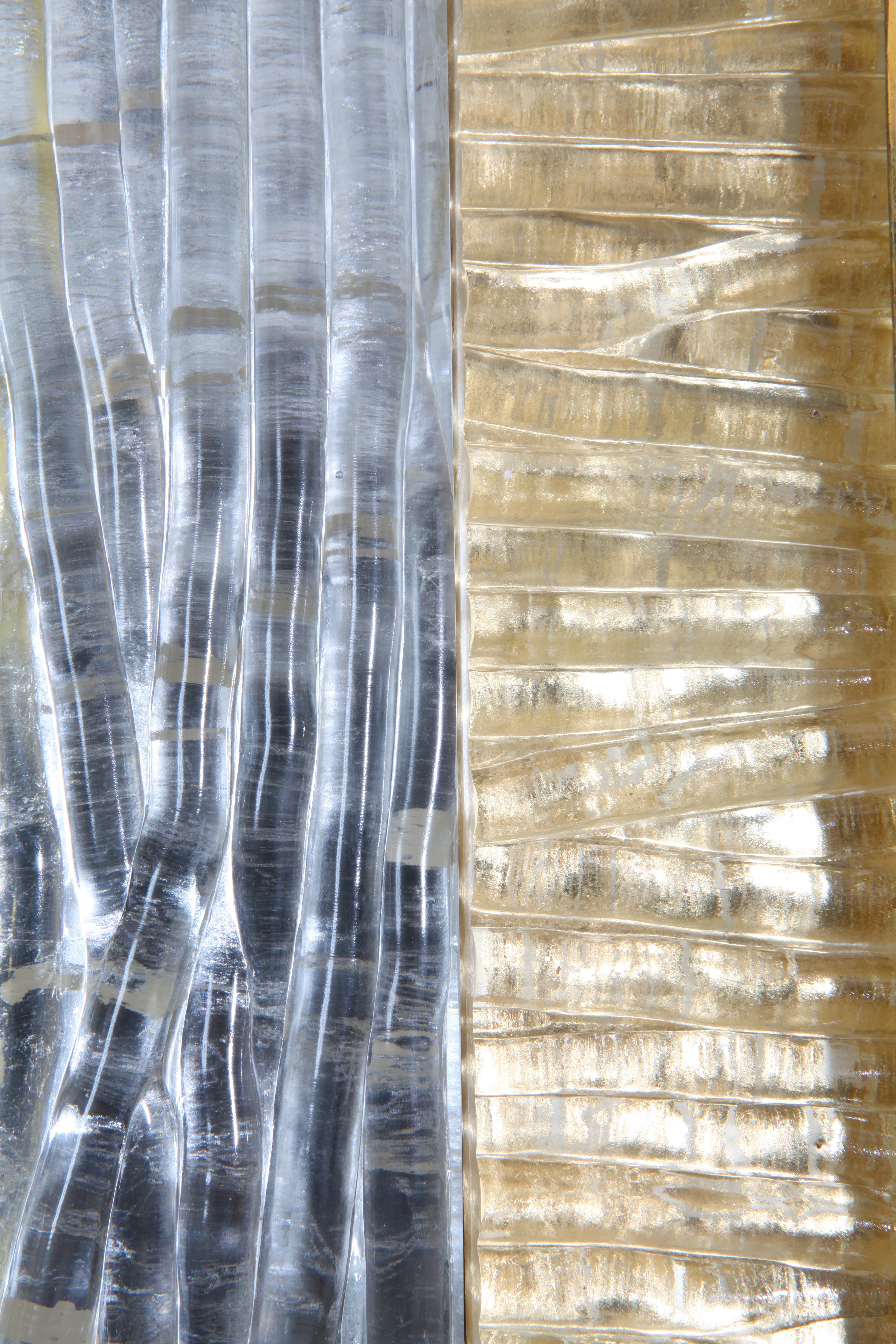 XXIe siècle et contemporain Miroir à volutes, verre de Murano côtelé doré et transparent sur cadre en laiton naturel