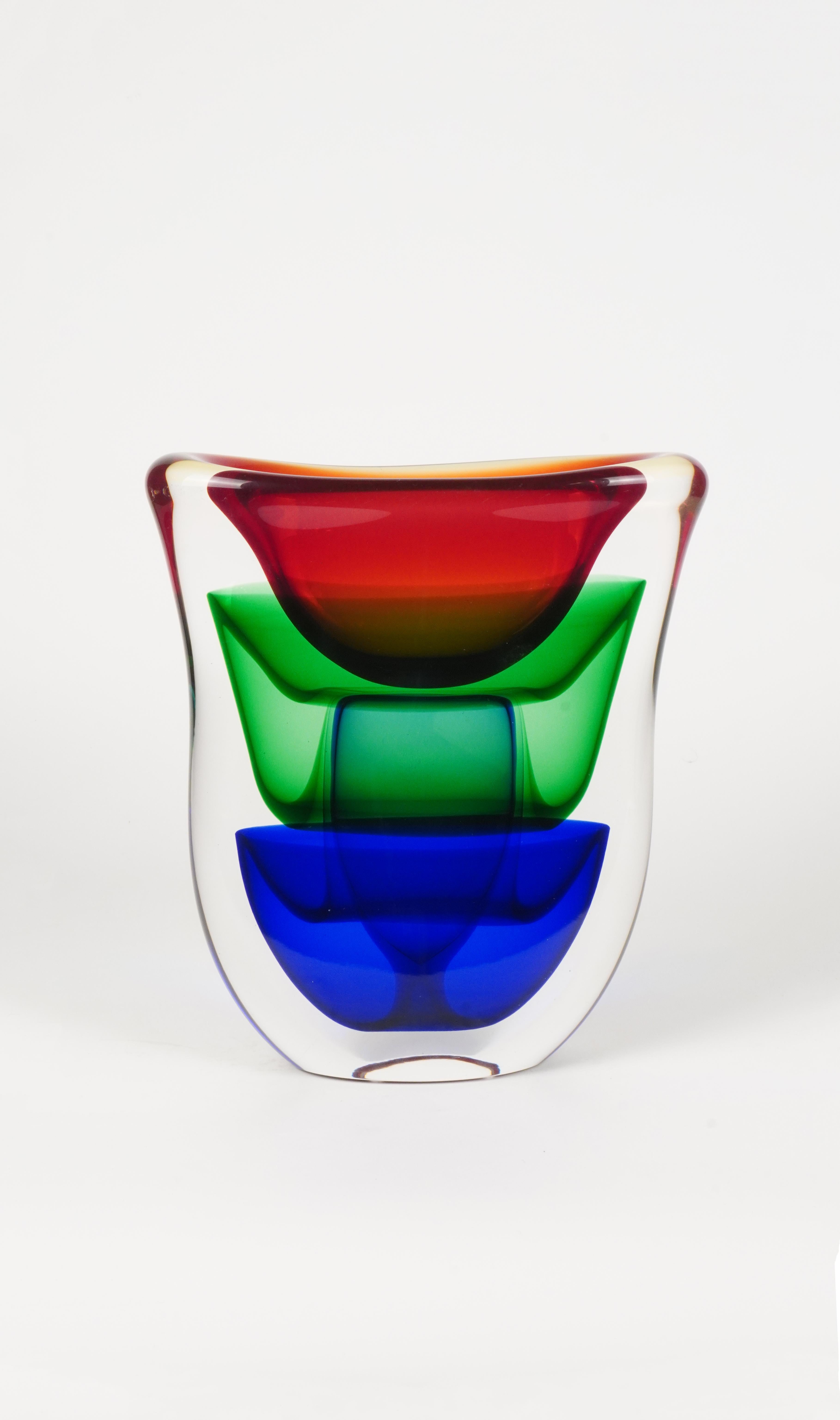Fait main Vase Ripple en verre de Murano - Collection Chroma en vente