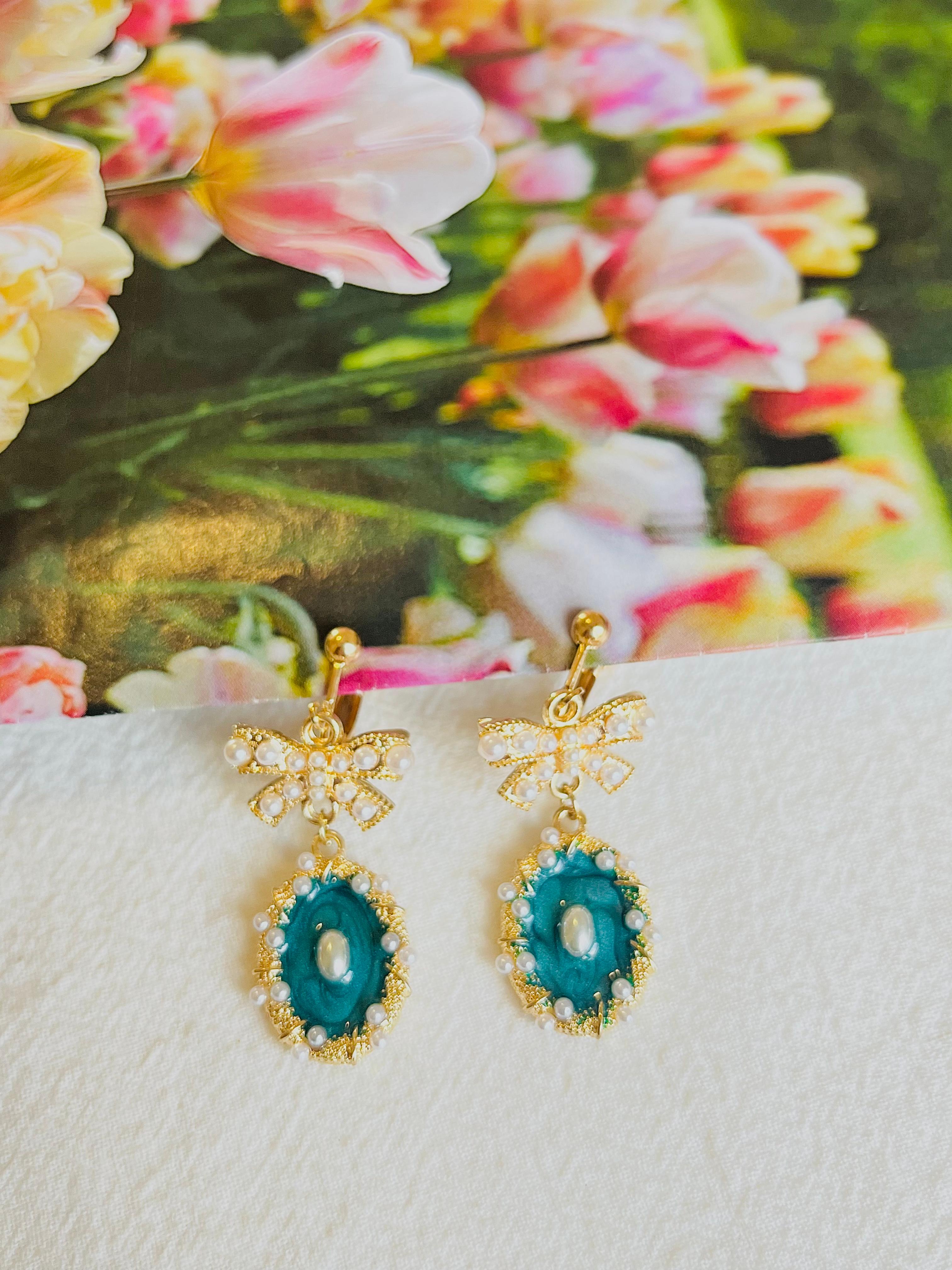 Baroque Ripple Turquoise Enamel Oval Eye White Pearls Knot Bow Gold Drop Clip Earrings For Sale