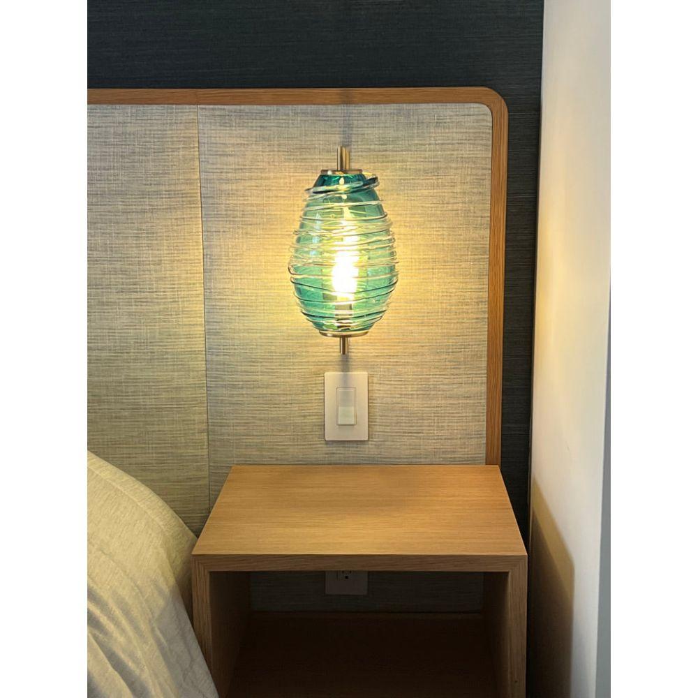 Européen Applique murale Ripples en verre soufflé sculpté à la main en vente