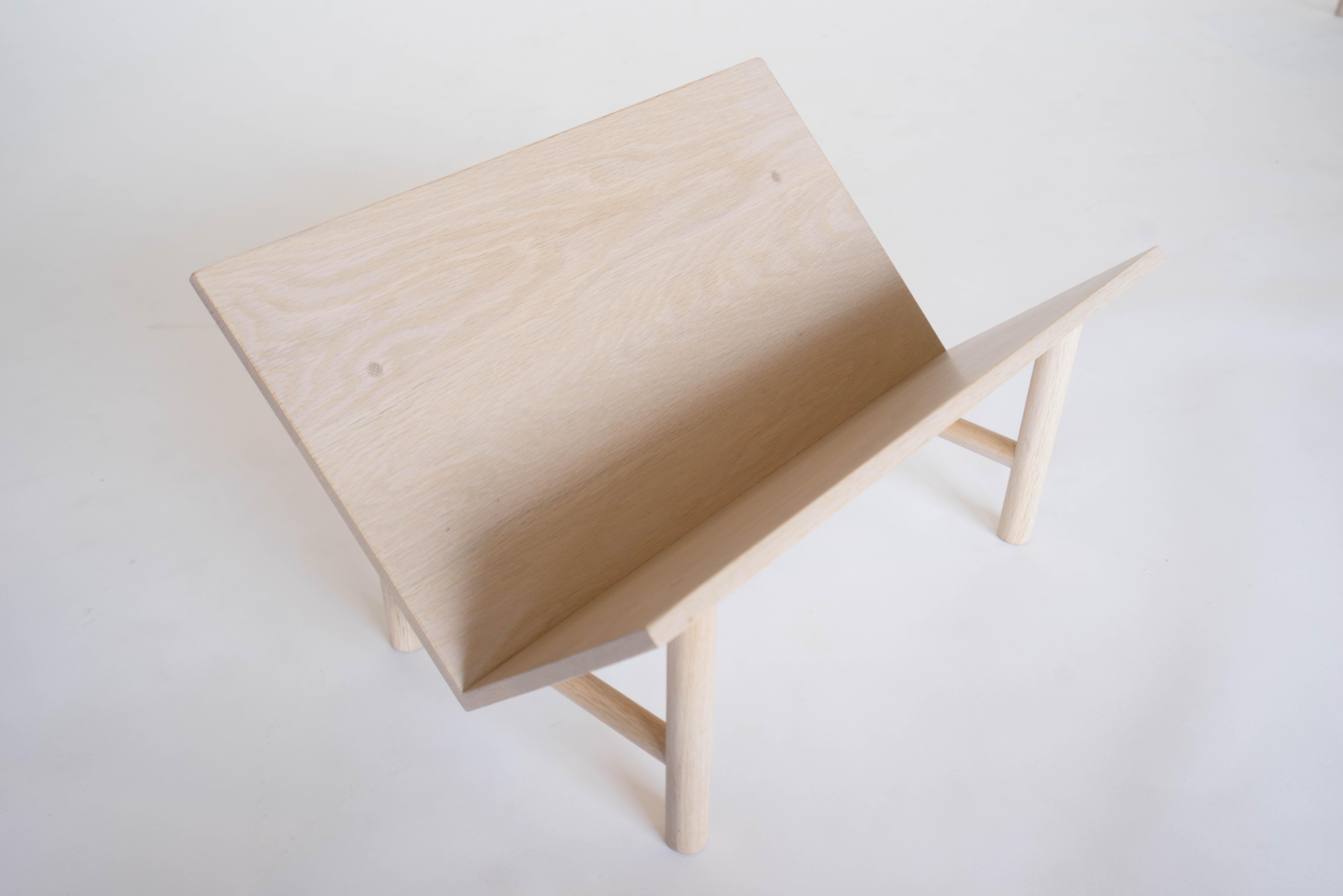 Librero Rise de Sun at Six, Librero o estantería minimalista Siena de madera en venta 3