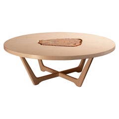Mesa baja moderna Rise de arce blanqueado con cuarzo rosa