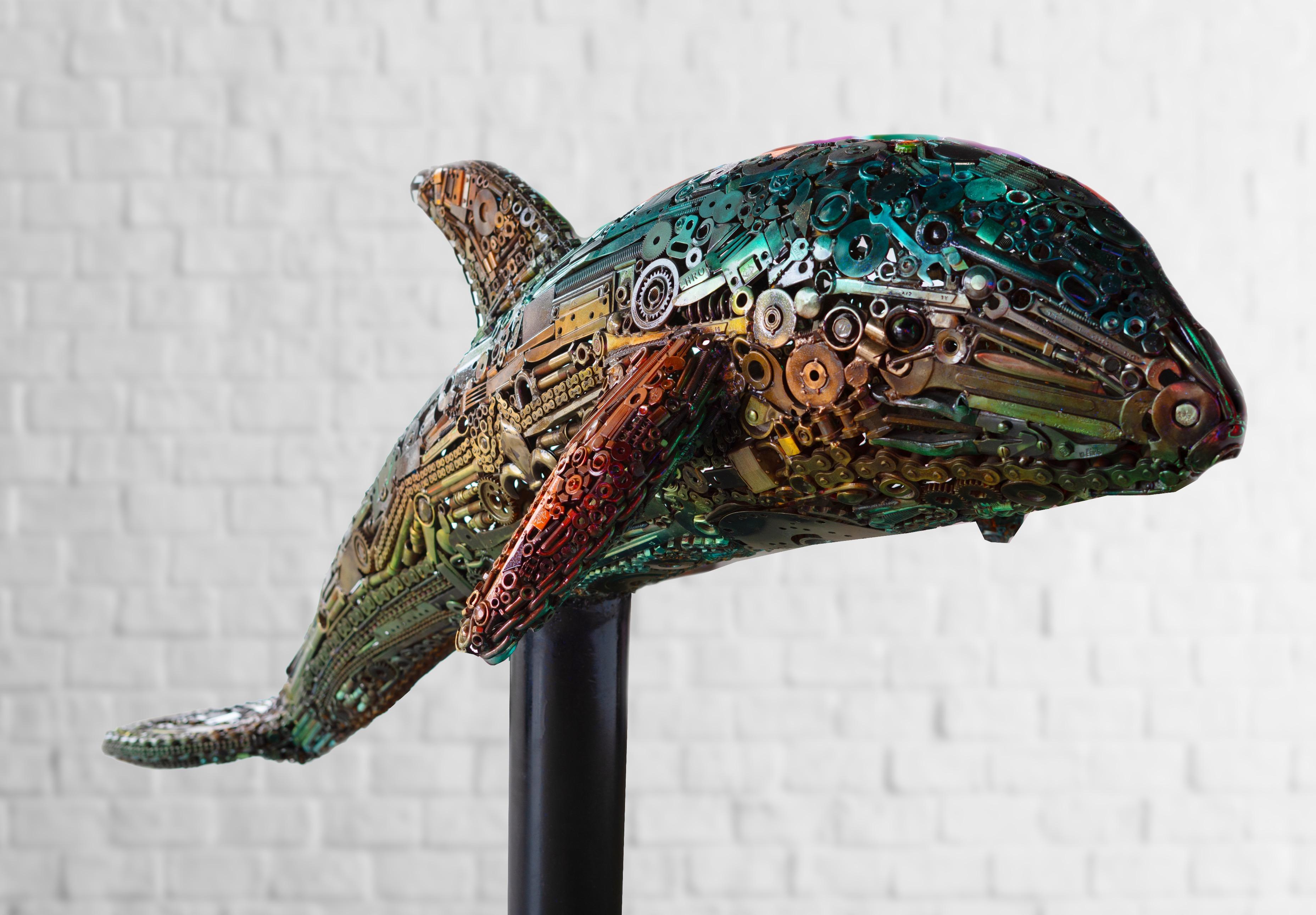 Figurative Sculpture RISK - Sculpture de dauphin