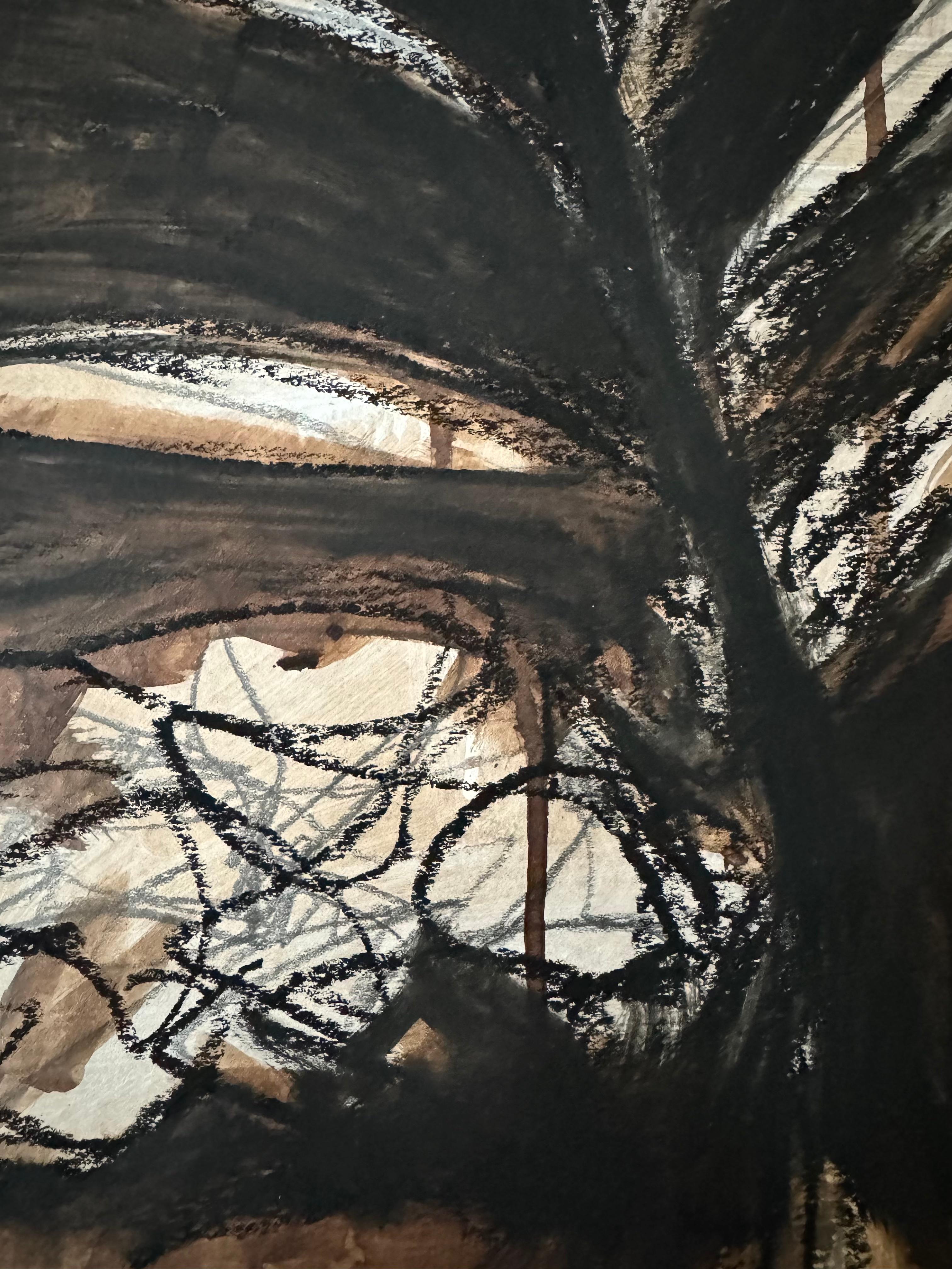 Con Feuilles, Alaoui prolonga la trayectoria iniciada con Objets trouvés y Anamorphia. Utilizando papel kraft como soporte, combina audaces líneas negras y gestos de acrílico blanco para dar forma a hojas que oscilan entre la figuración y la