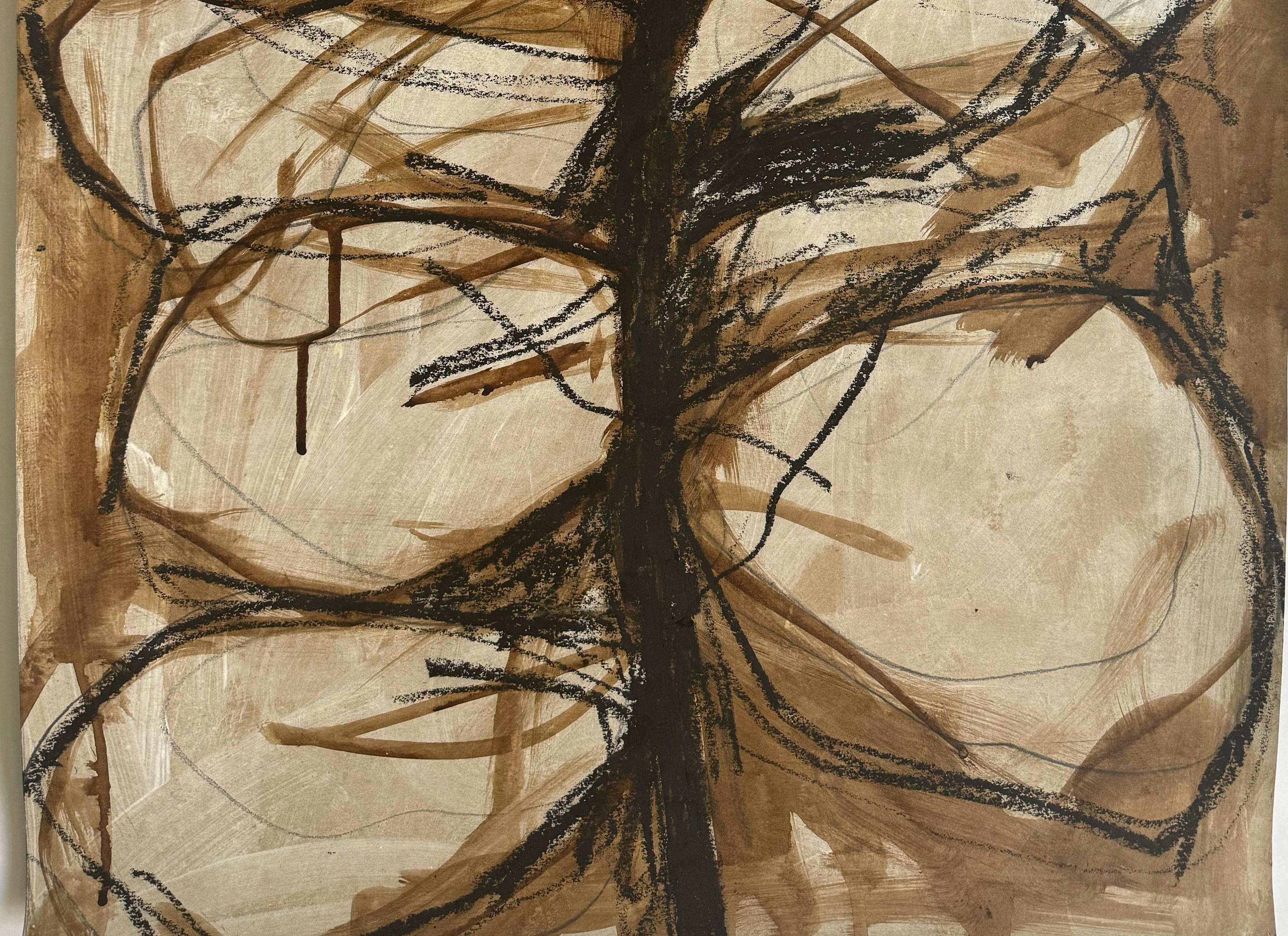 With Feuilles, Alaoui extends the trajectory begun with Objets trouvés and Anamorphia. Using kraft paper as support, she combines bold black lines and white acrylic gestures to render leaf-like forms that oscillate between figuration and