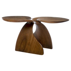 "Rita" - Table basse, sculptée, de collection, organique, Contemporary - Wood Tone