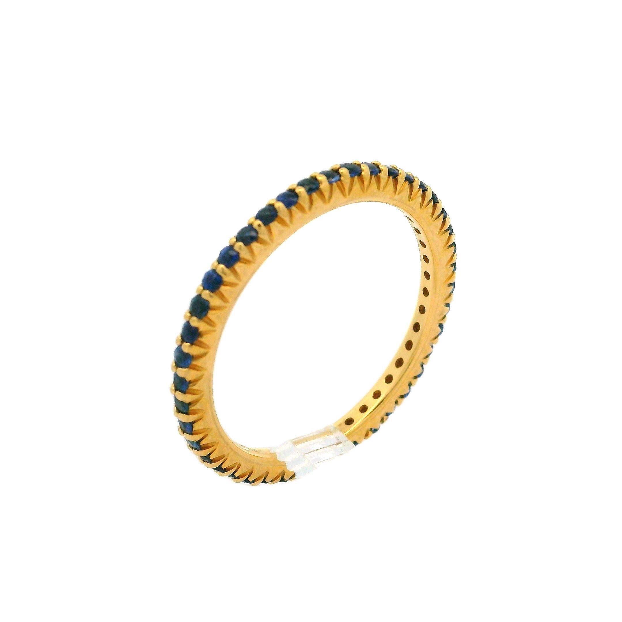 Ritani 18k Gold Round Brilliant Royal Blue Sapphire Eternity Band Ring Size 10 In Excellent Condition For Sale In Montclair, NJ