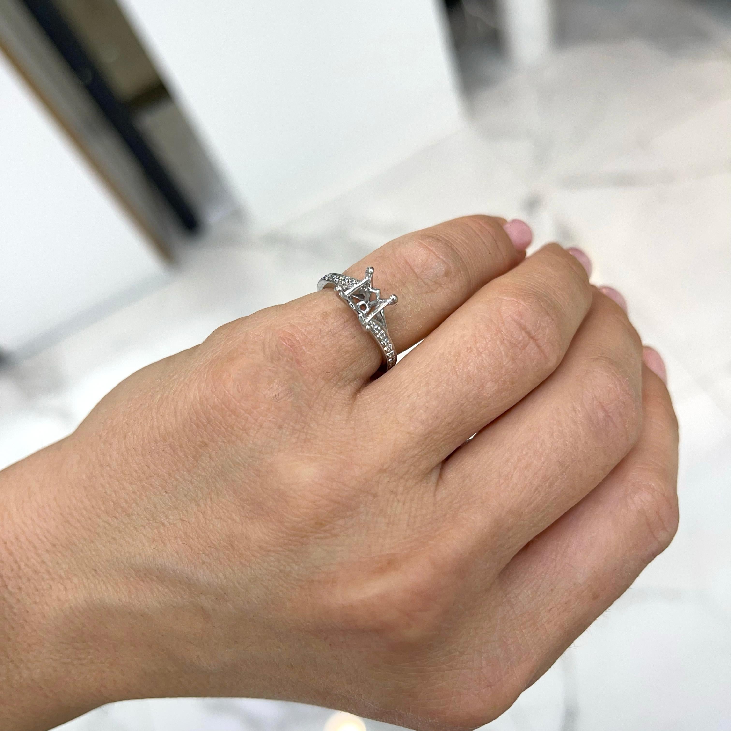 Ritani 18K White Gold Square Shaped Diamond Semi Mount Engagement Ring For Sale 1