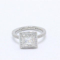 Anillo de diamantes Ritani Endless Love Princesa 1,70 quilates H VS1 en platino