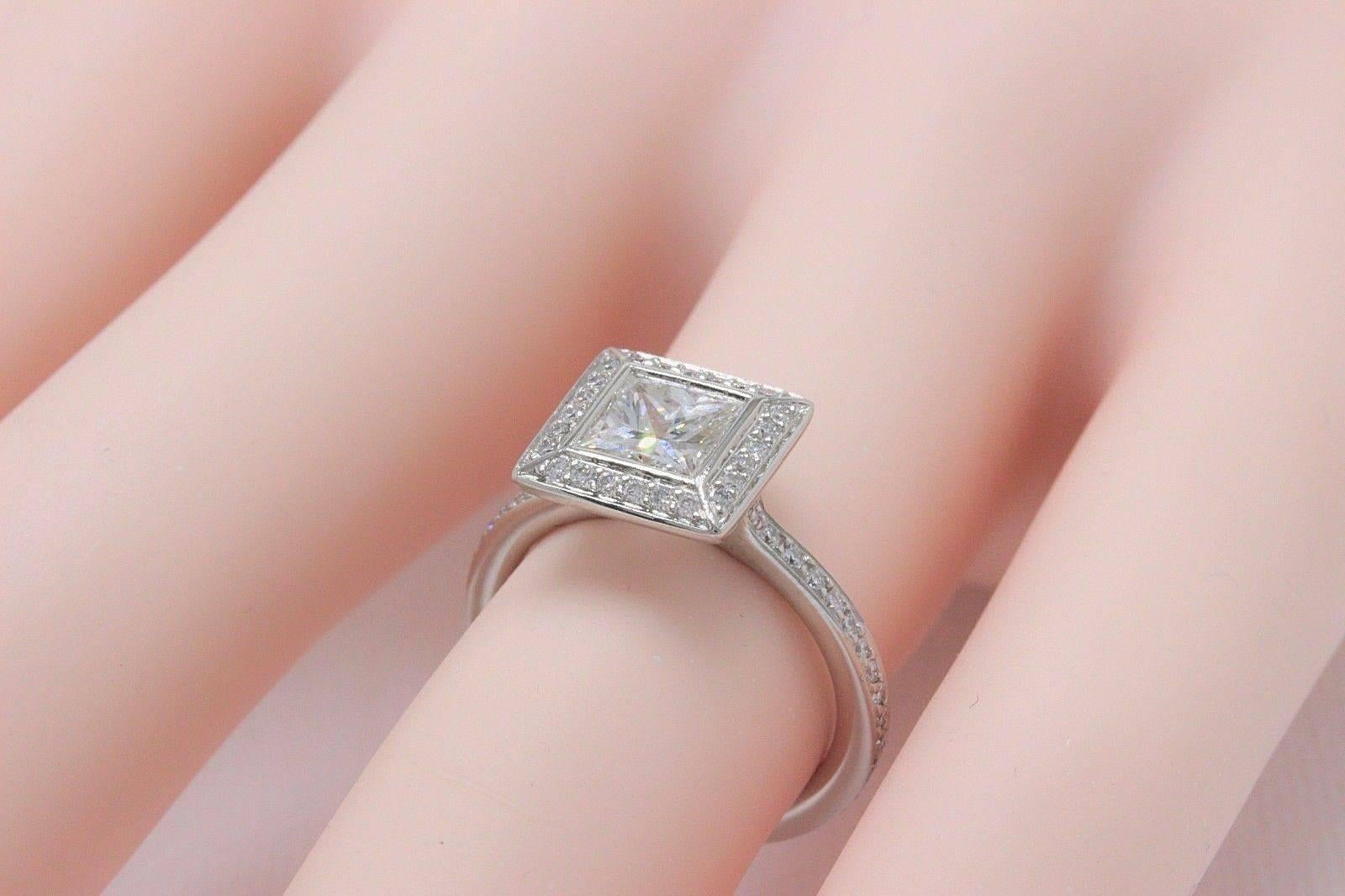 Women's Ritani Endless Love Princess Diamond Ring 1.70 Carat H VS1 in Platinum For Sale