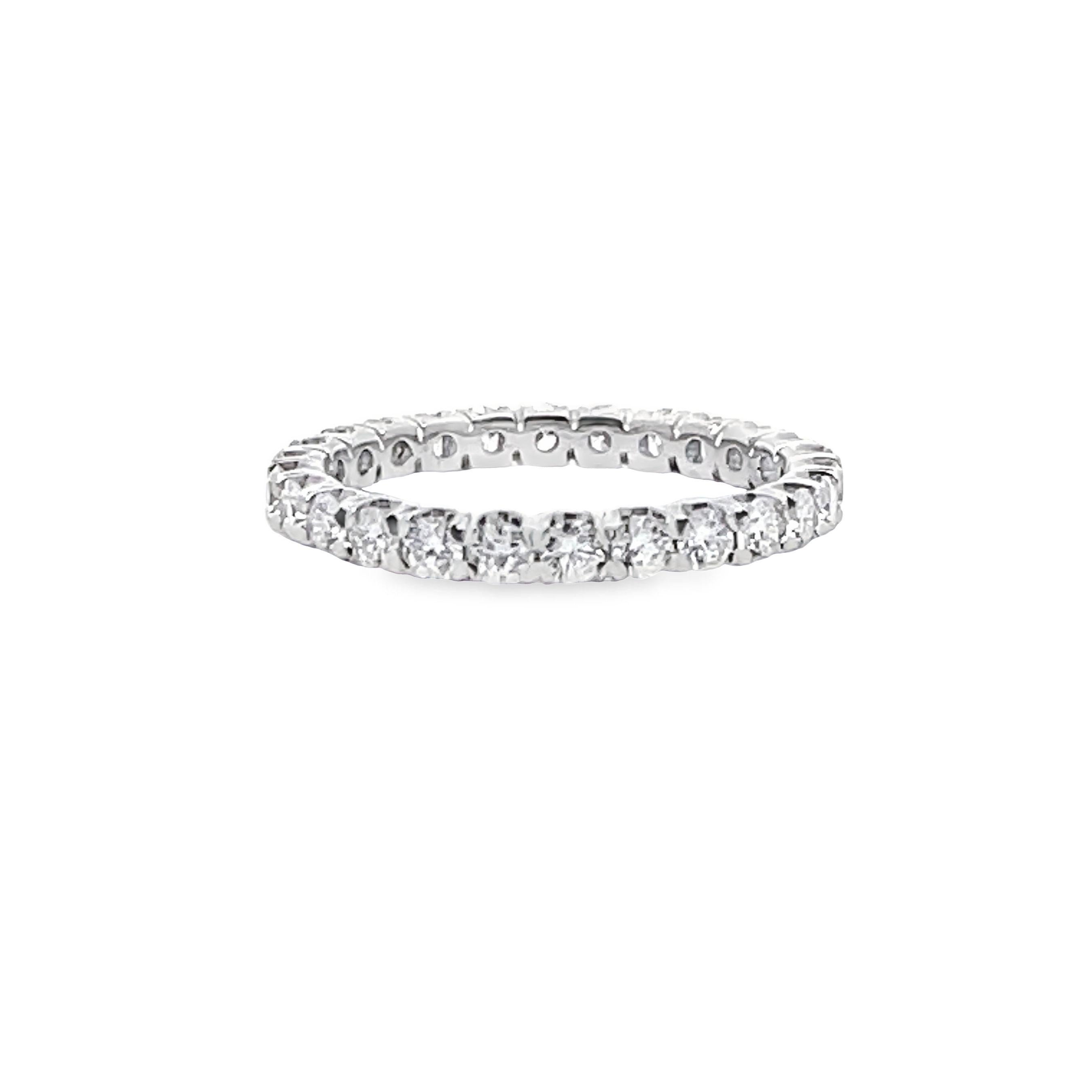 Contemporain Ritani Masterwork, bague d'éternité en or blanc 18 carats avec diamants - Style 32720 - Taille 6,75 en vente