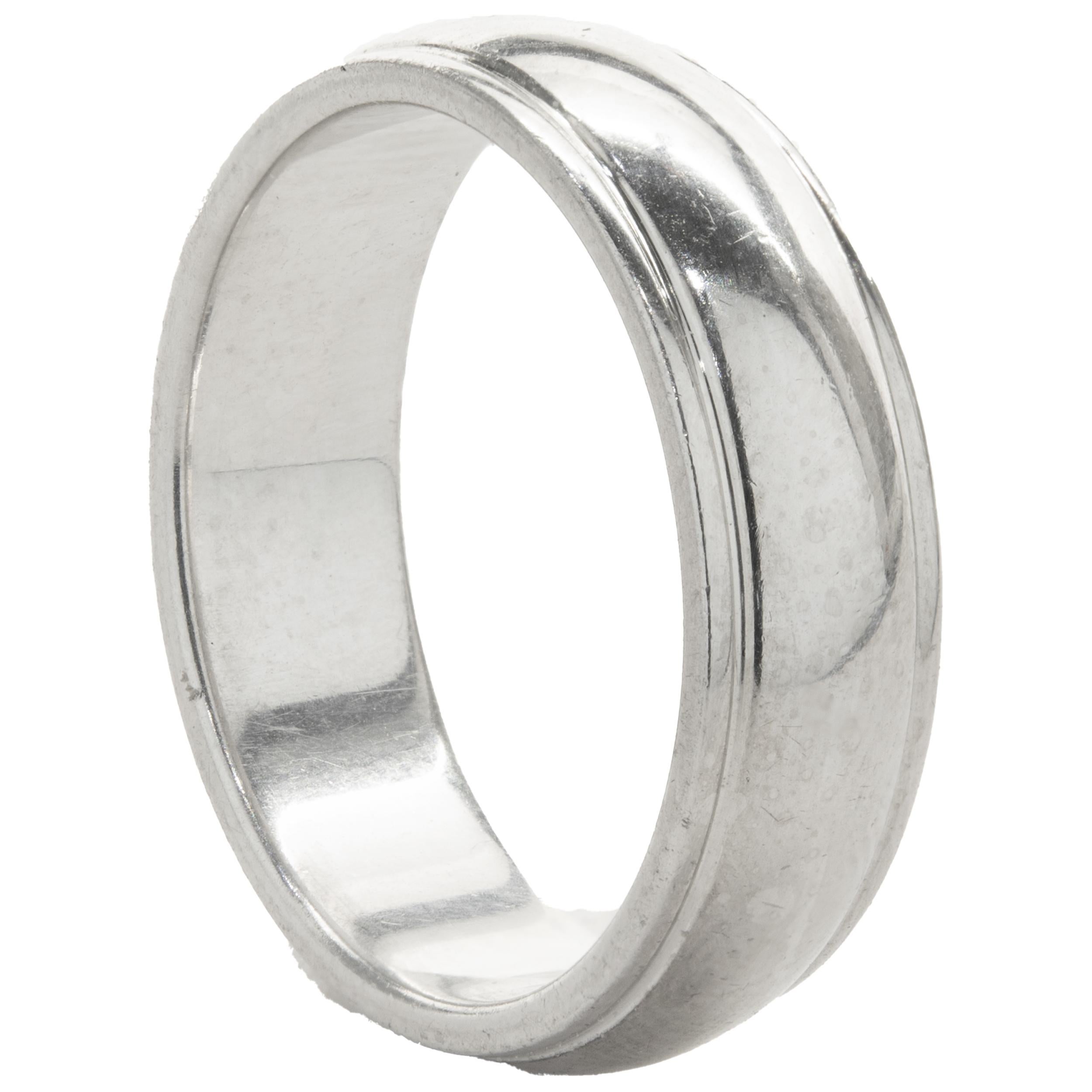 Designer: Ritani
Material: platinum
Weight: 12.16 grams
Dimensions: band measures 6mm wide
Size: 8.5 (complimentary sizing available)

Complete with original pouch and papers 