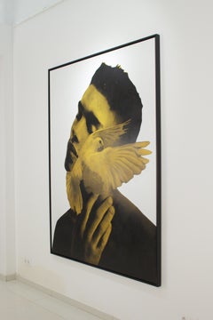 «Pesada como la fuerza que nos une», pintura al carboncillo sobre acrílico, enmarcada