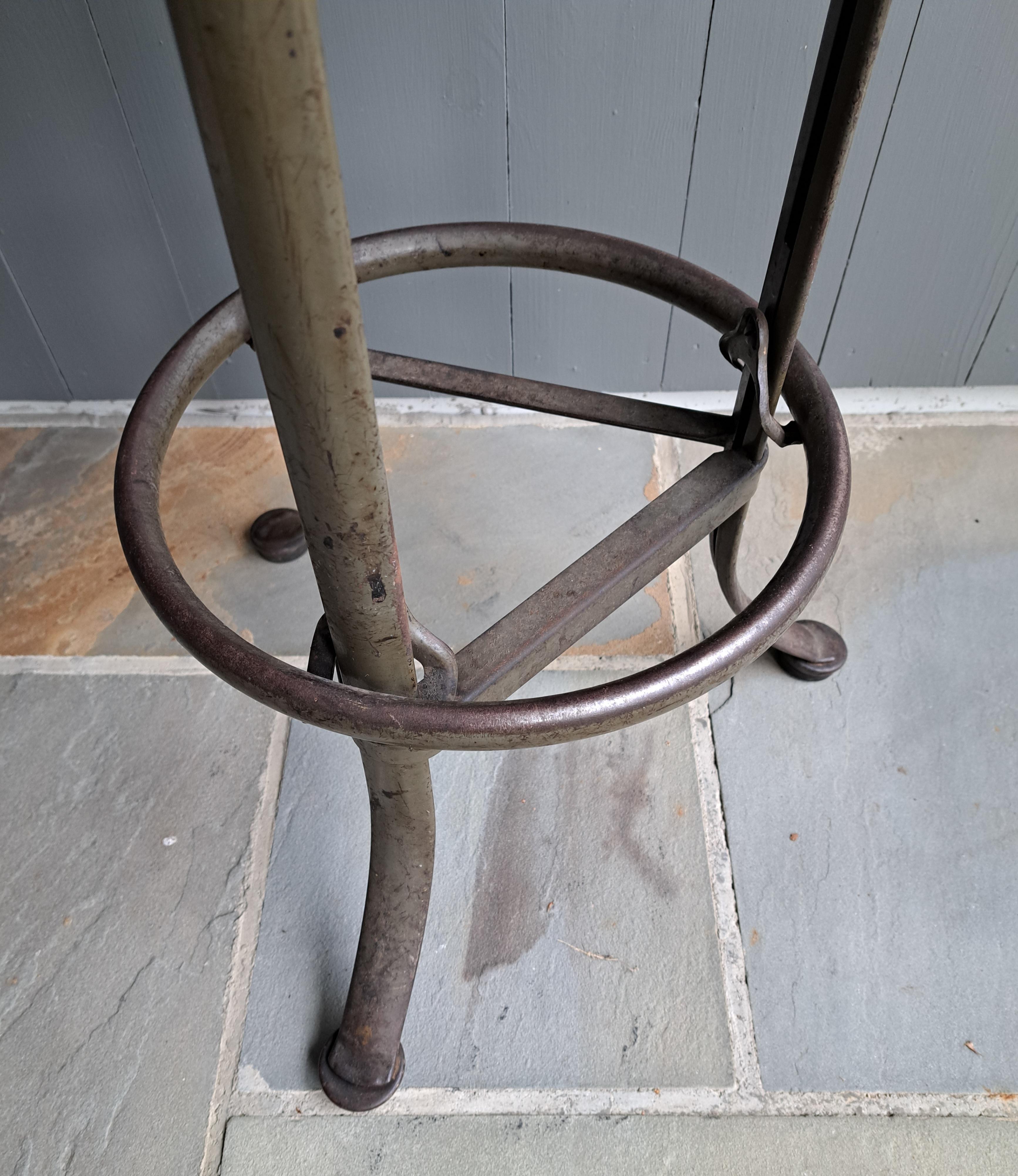 Américain Rite Hite Tabouret industriel réglable en vente