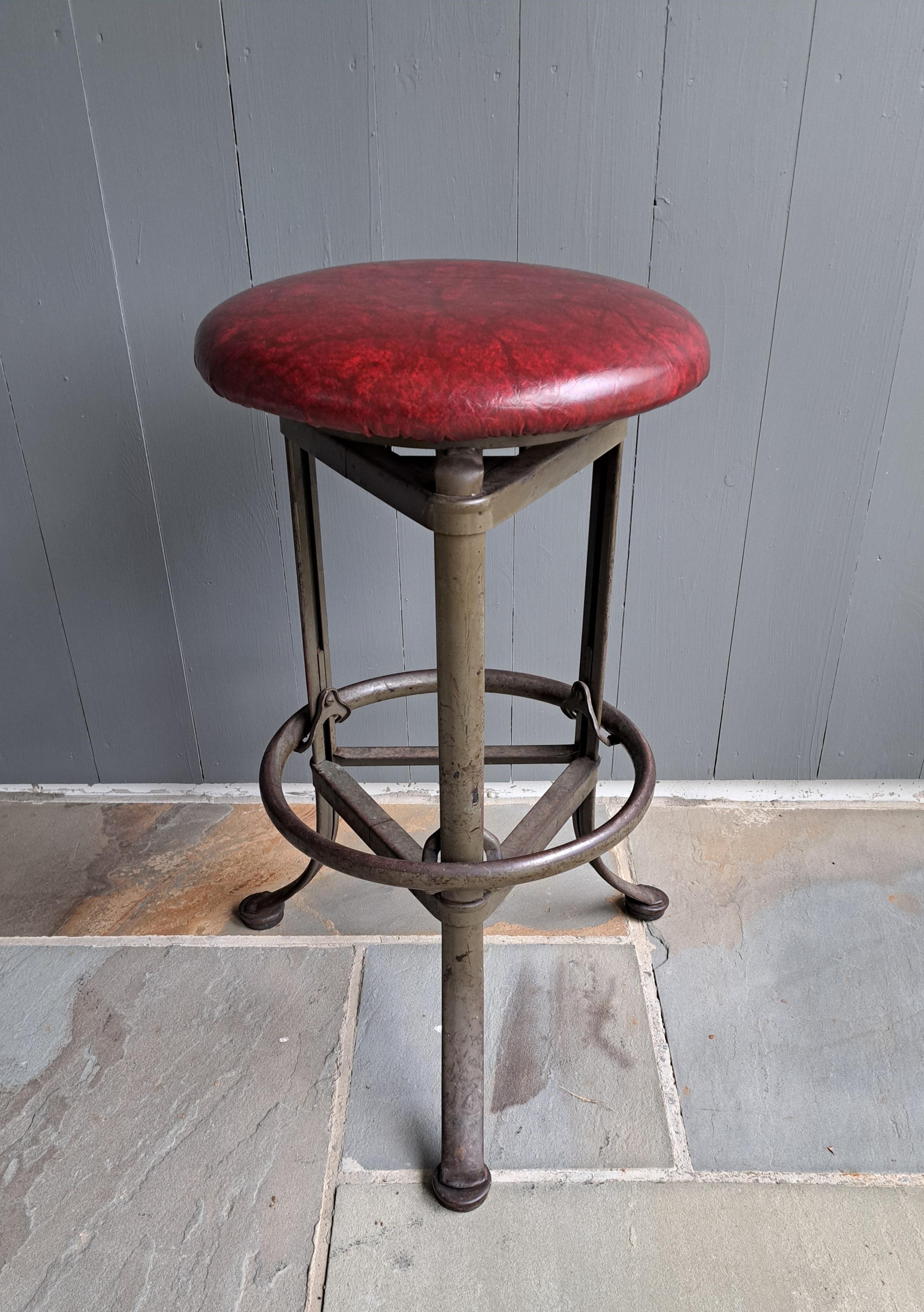 Rite Hite Tabouret industriel réglable en vente 2