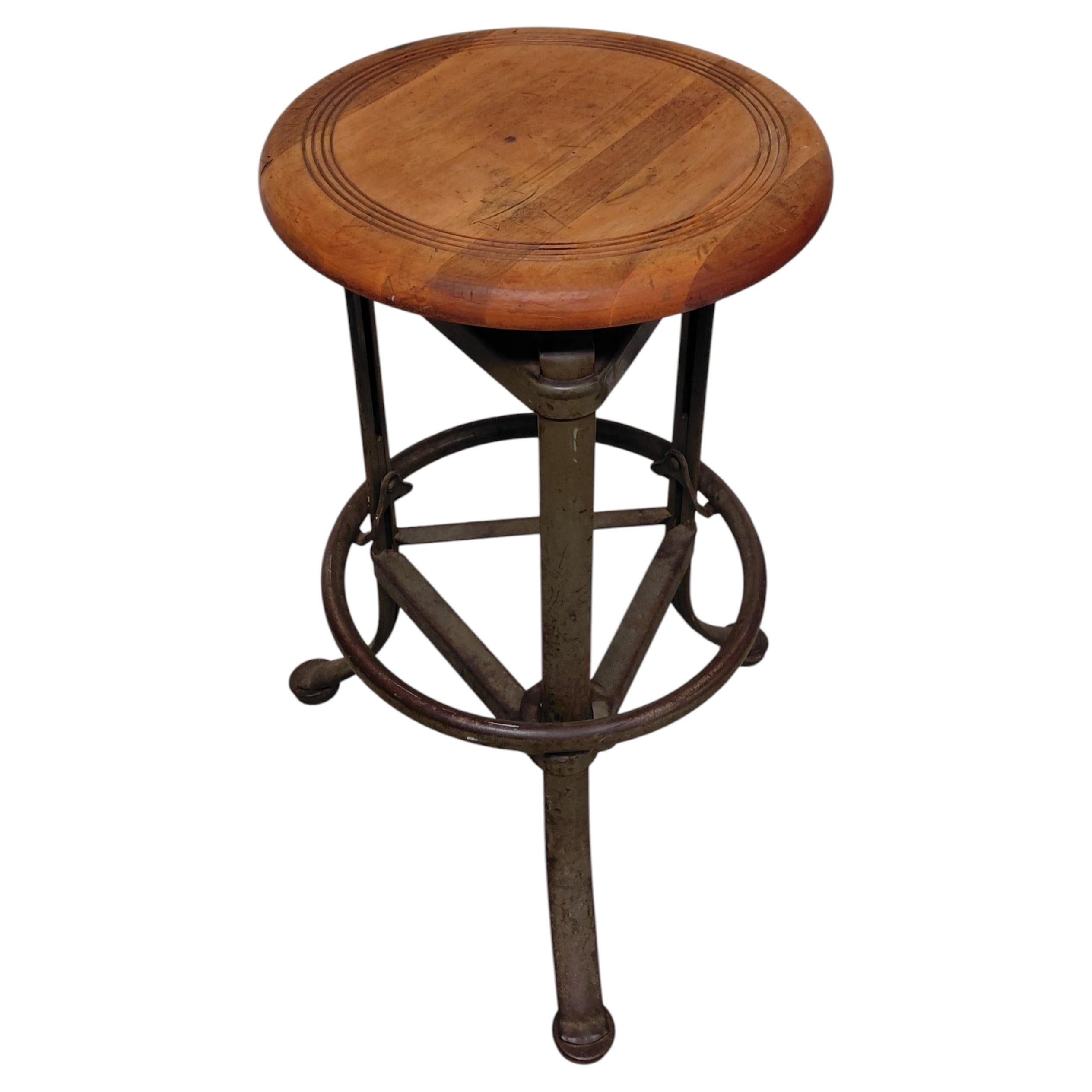 Rite Hite Adjustable Industrial Stool
