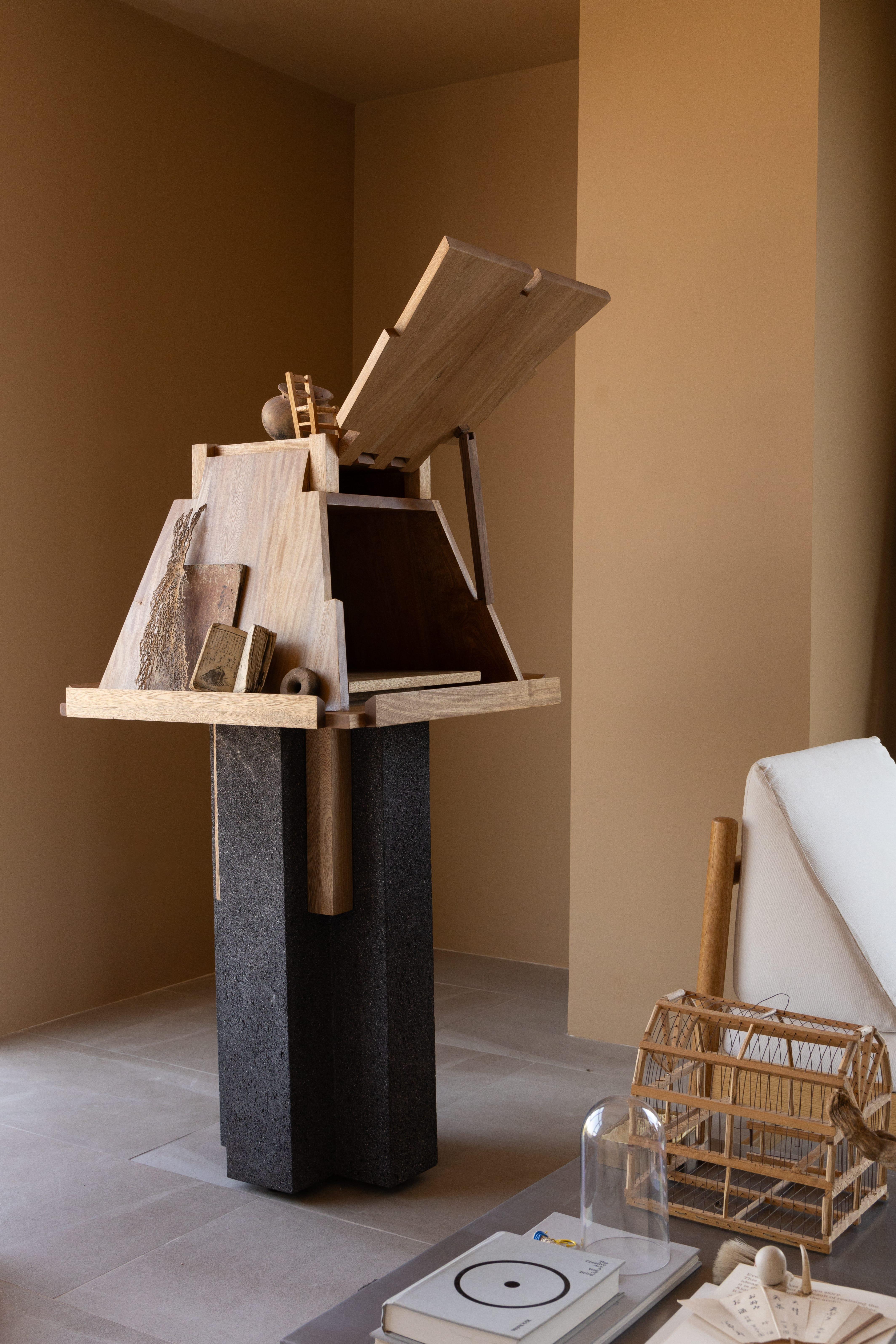 Minimaliste Lutrin Rito Pierre volcanique en vente