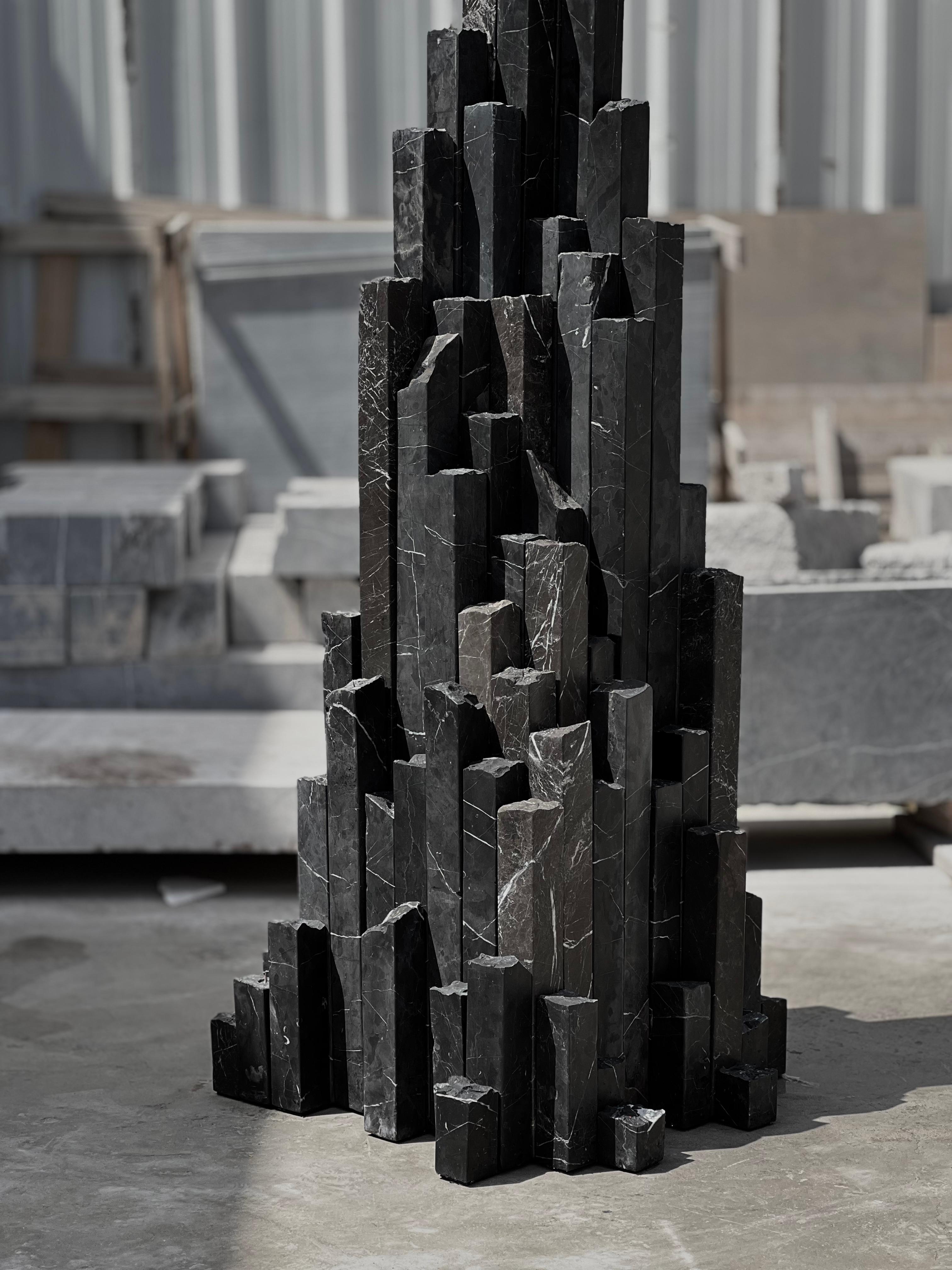 Pyramid Shape Black Travertine Rock Installation Sculpture by Andres Monnier In New Condition For Sale In Geneve, CH
