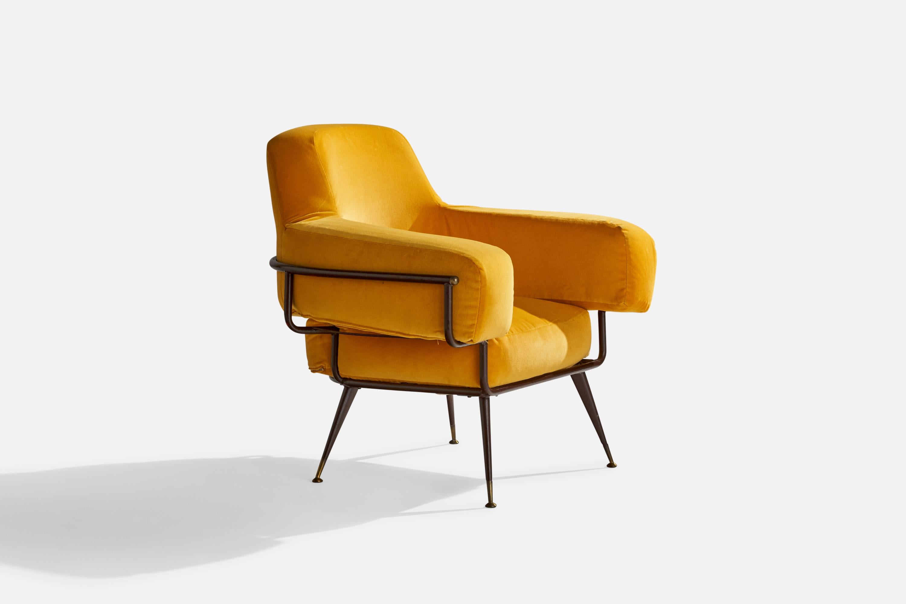 A brass, metal and yellow velvet lounge chair designed by Rito Valla and produced by I.P.E Bologna, Italy 1950s.

seat height 15.5”.