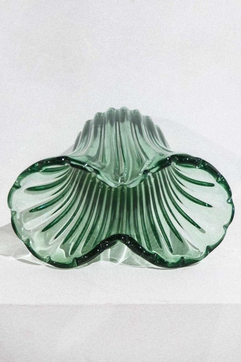 Ritorto A Coste vase realized by Archimede Seguso, is an original rare Murano glass vase, realized in the 1950s.

It is part of the 