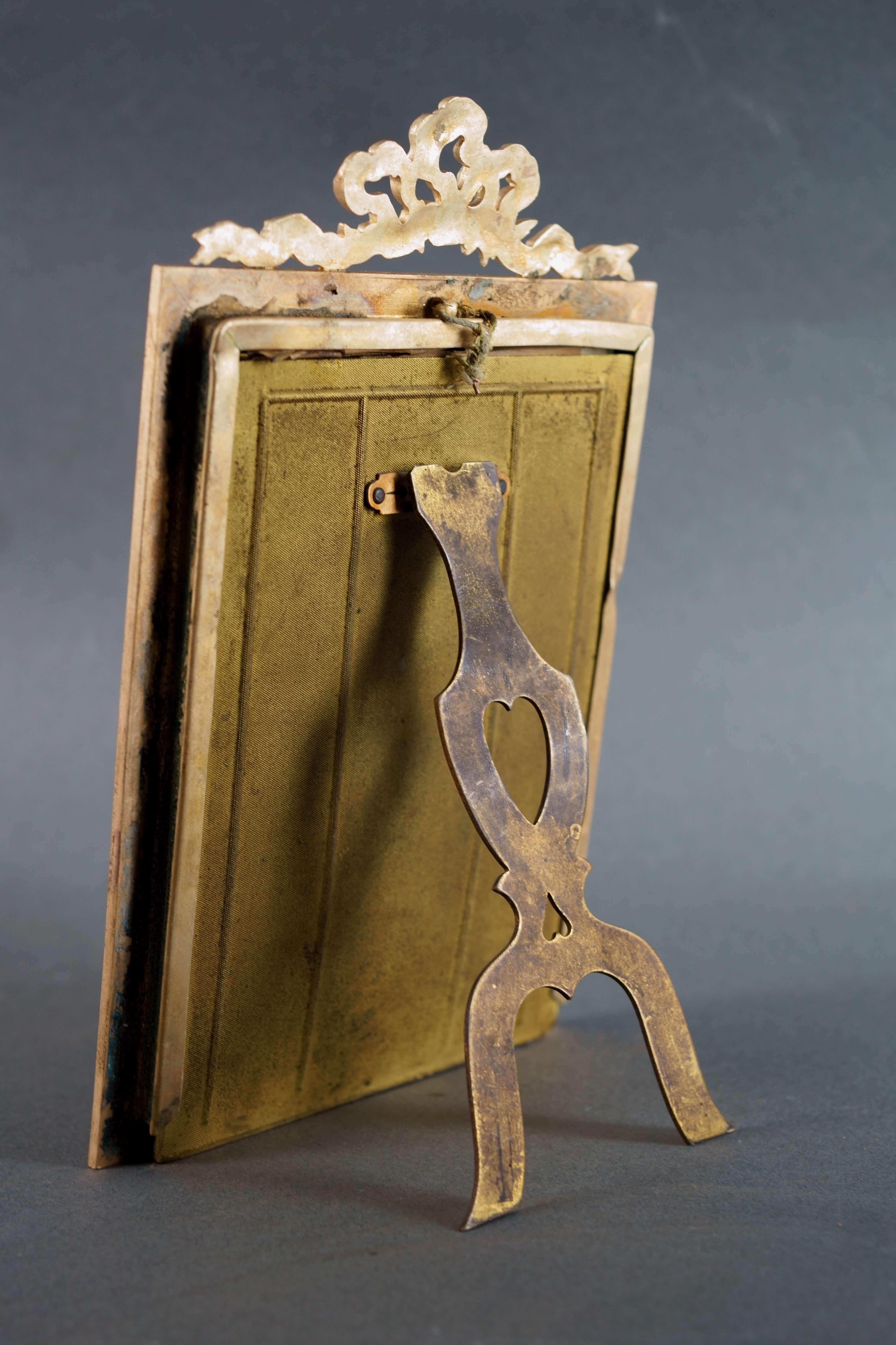 Doré Portrait d'une dame Cadre en bronze doré pour miniature française du XVIIIe siècle en vente
