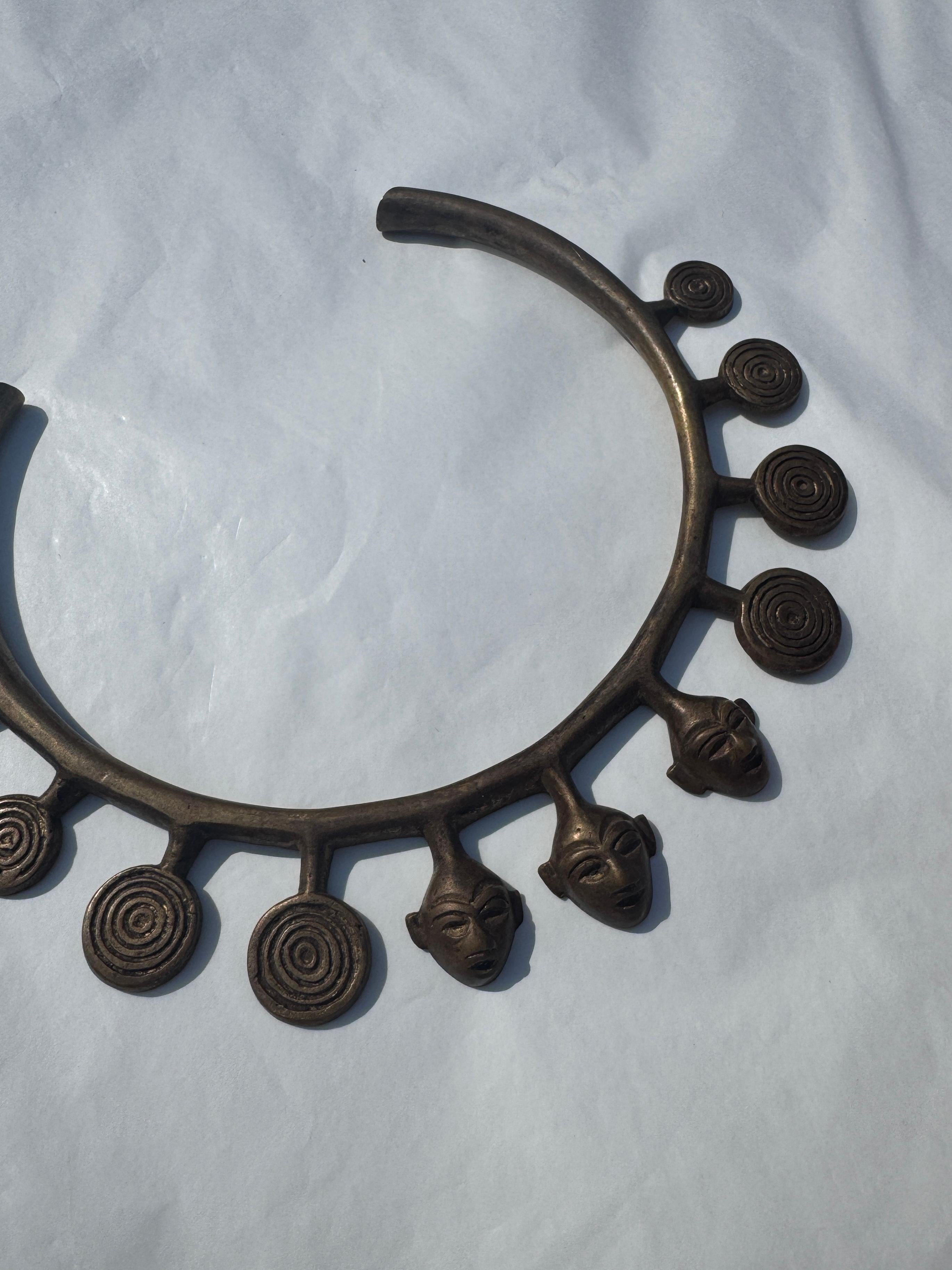 Ritual Bronze Collar – Konyak Tribe, Nagaland in vendita 1