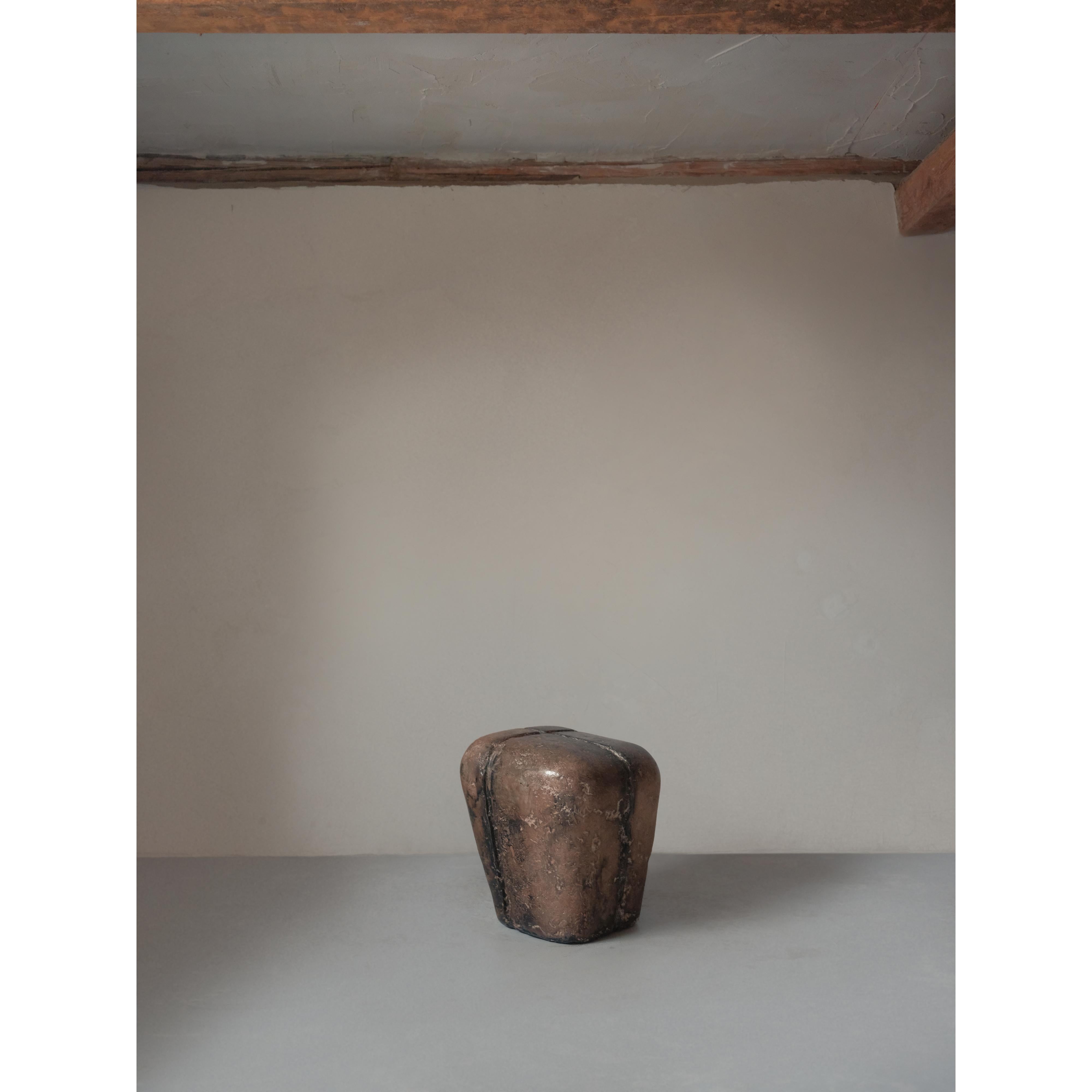 Ritual, Unique Side Table in Hemp Crete by Lucas Tyra Morten (Moderne) im Angebot