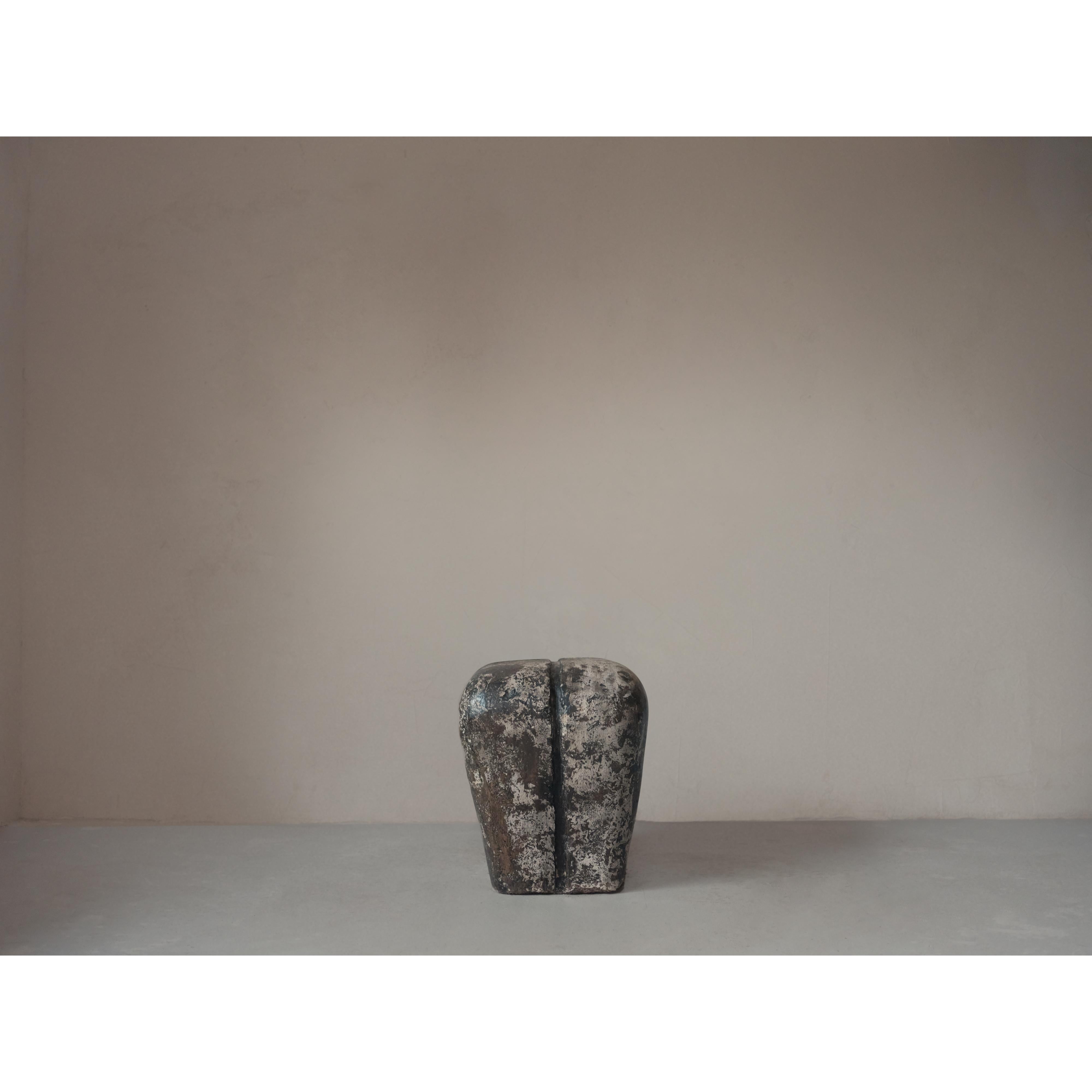 Ritual, Unique Side Table in Hemp Crete by Lucas Tyra Morten im Zustand „Neu“ im Angebot in Geneve, CH