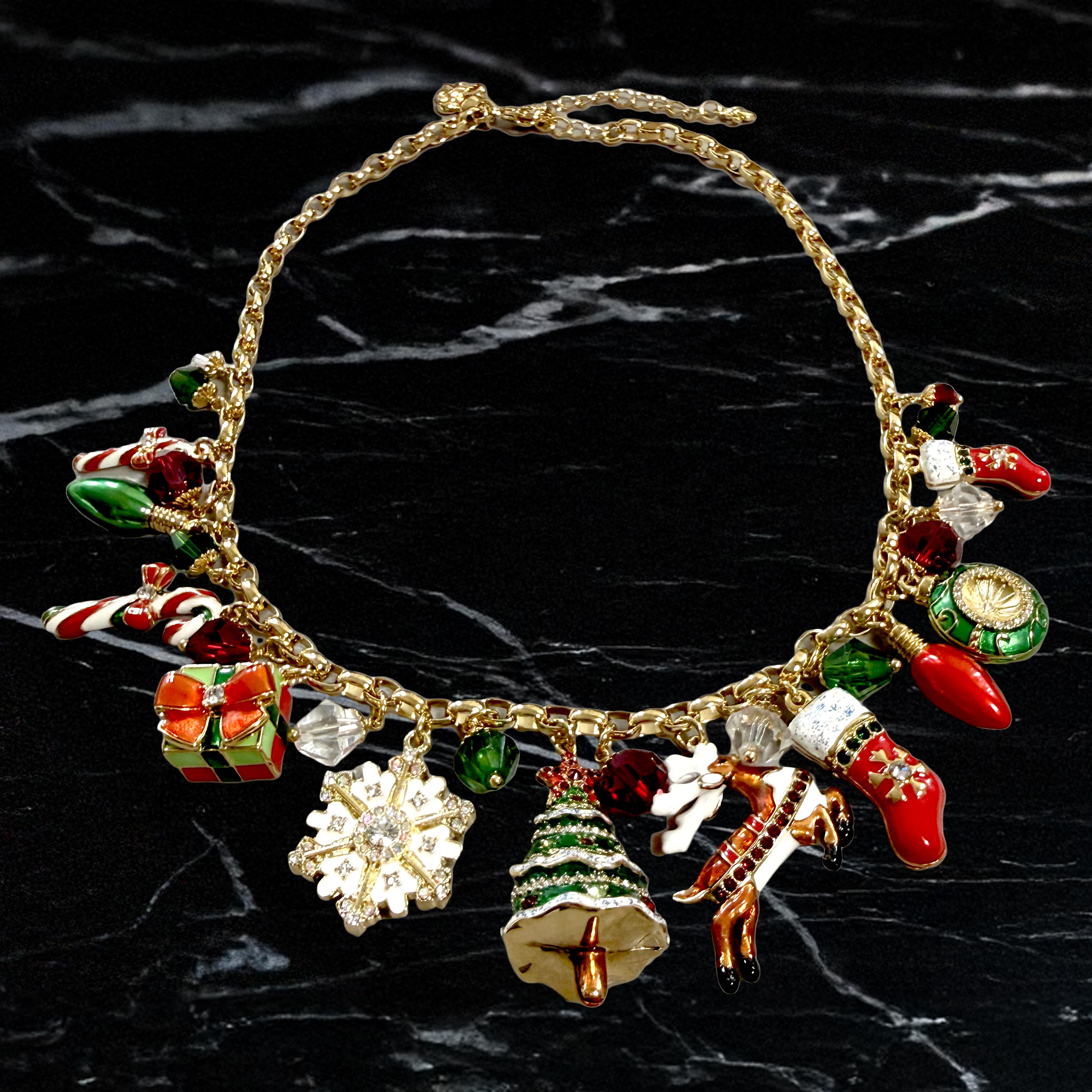 De las mujeres Ritzy Couture DeLuxe Collar de Navidad Multi Charm Declaración chapado en oro de 22 quilates en venta