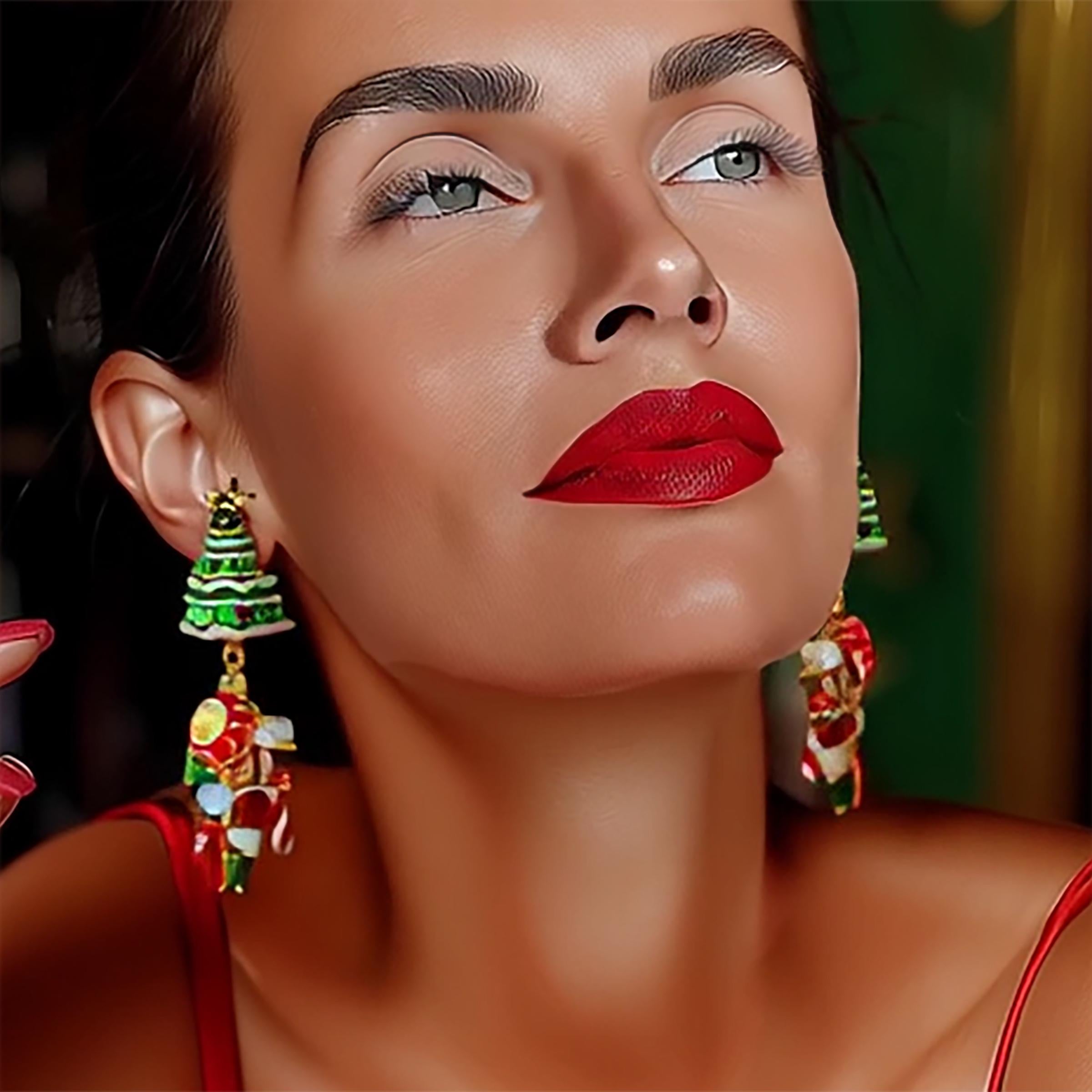 Donna Orecchini con albero di Natale Ritzy Couture DeLuxe Fascino per le vacanze placcato oro 22 carati in vendita