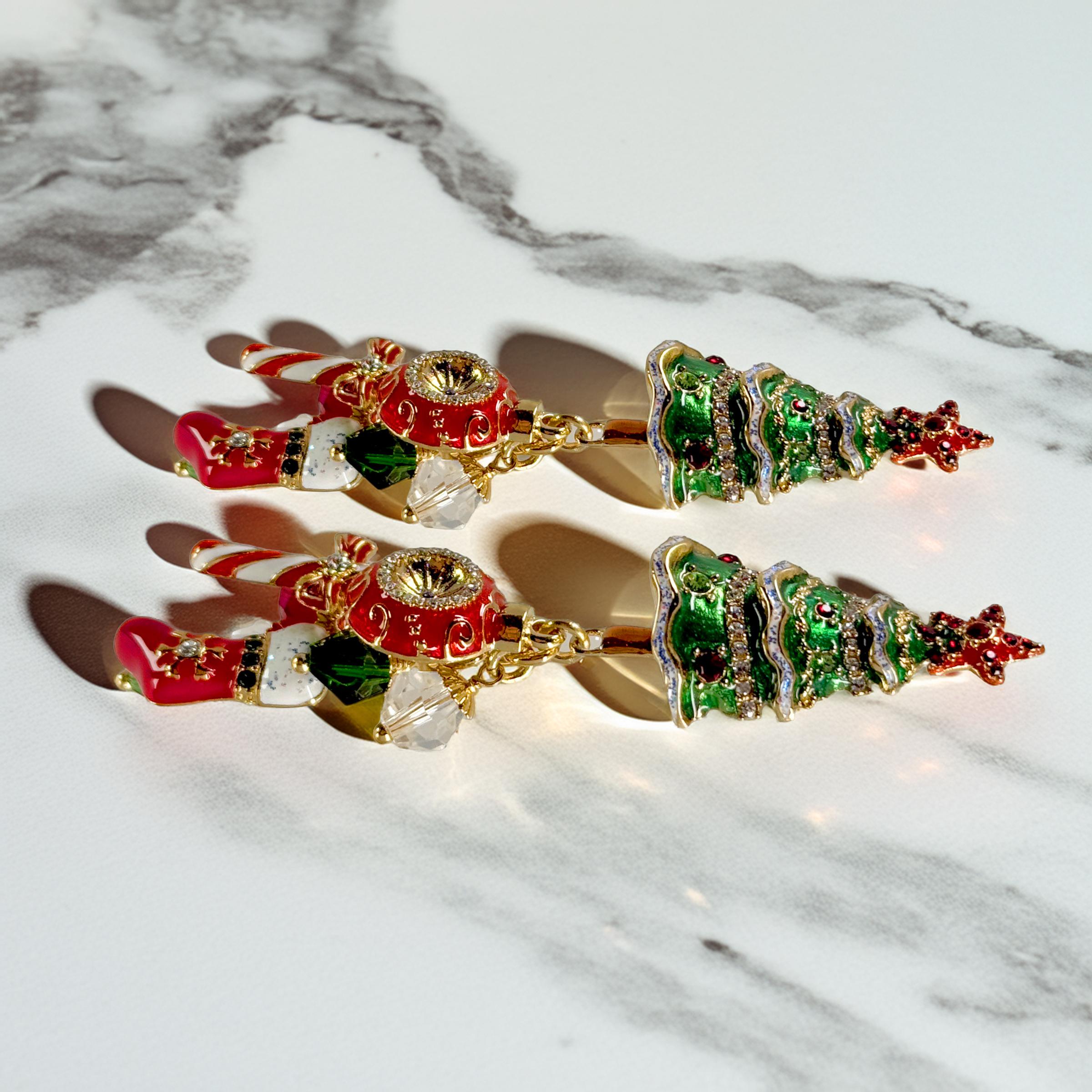 Orecchini con albero di Natale Ritzy Couture DeLuxe Fascino per le vacanze placcato oro 22 carati in vendita 1