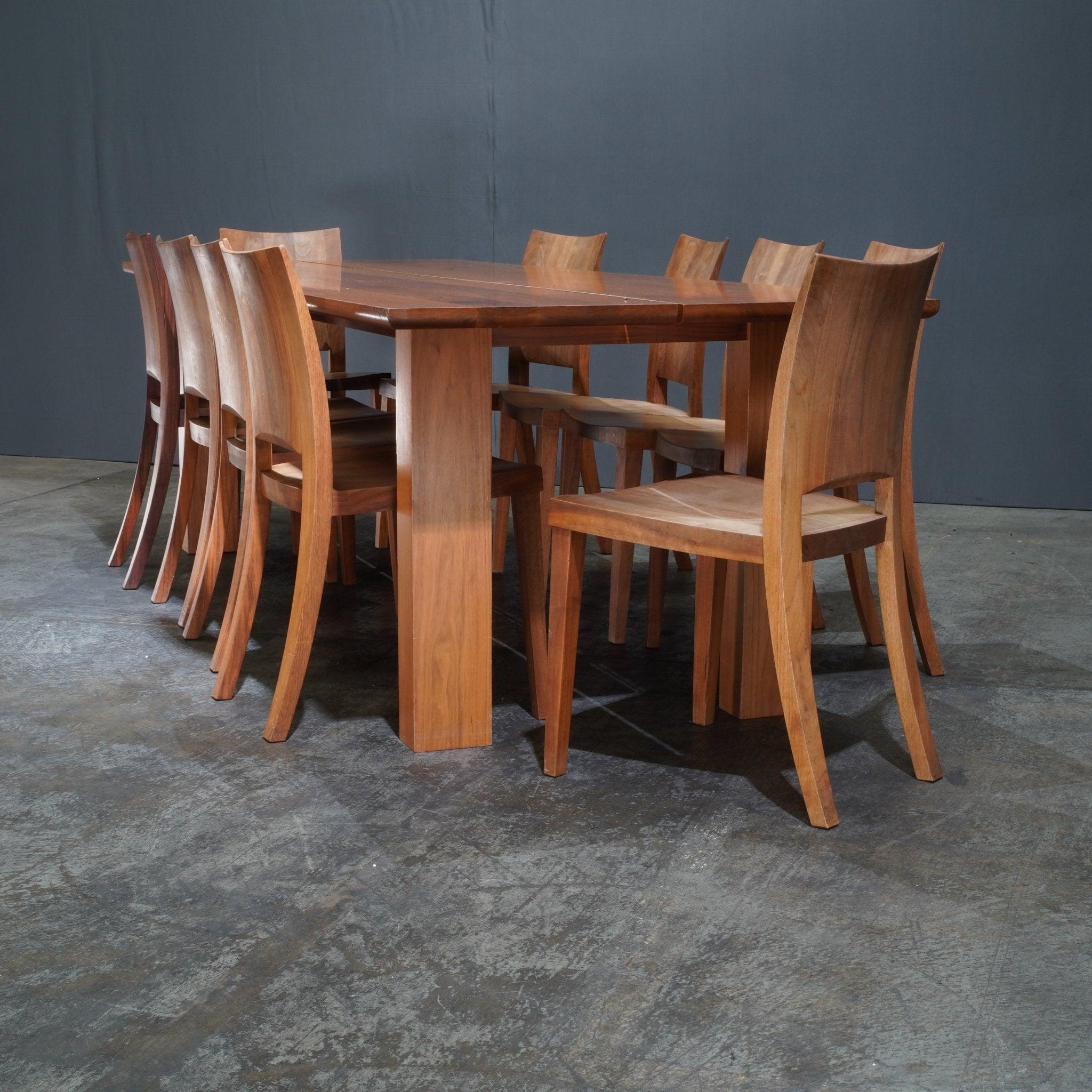 XXIe siècle et contemporain Table de salle à manger en noyer Riva 1920