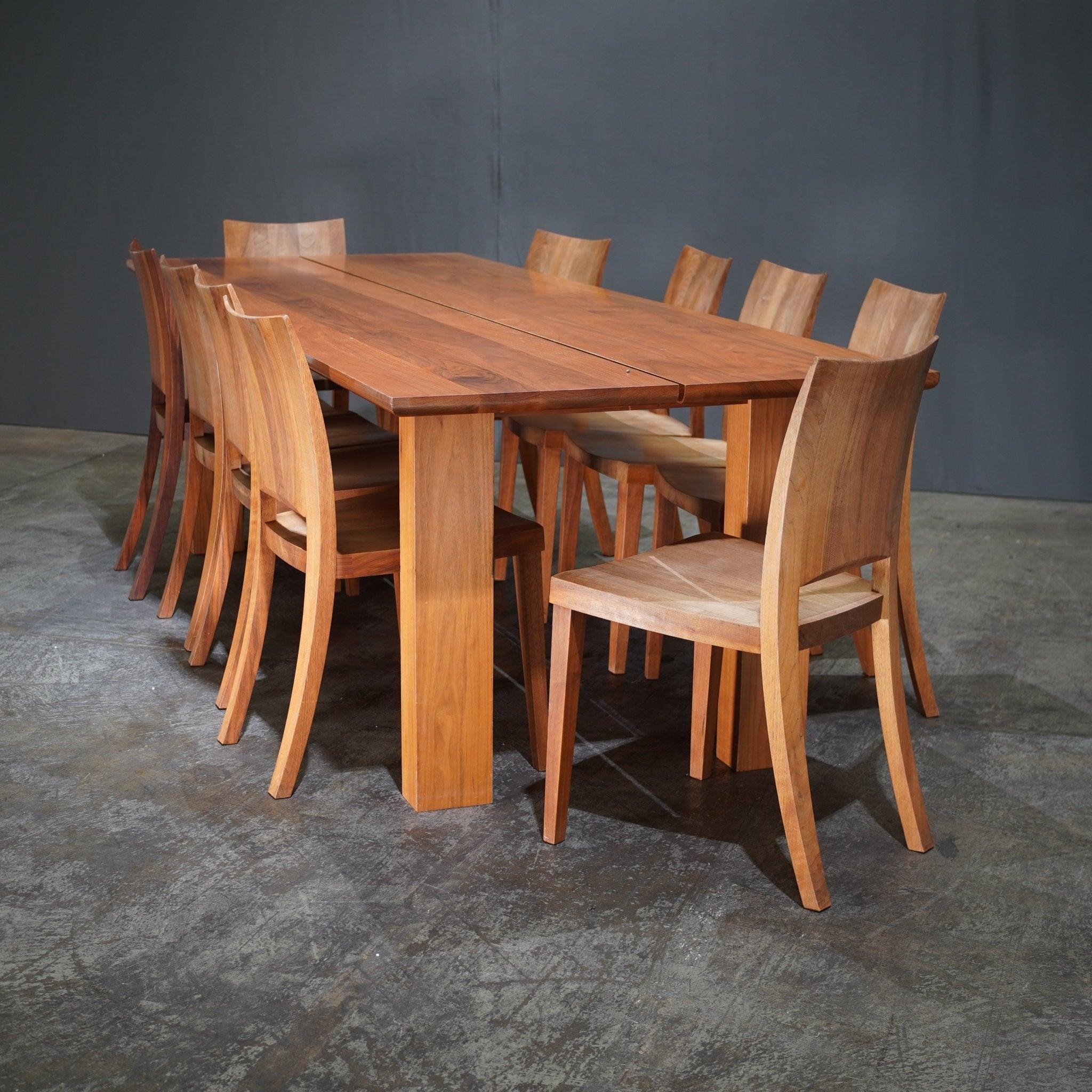 Noyer Table de salle à manger en noyer Riva 1920