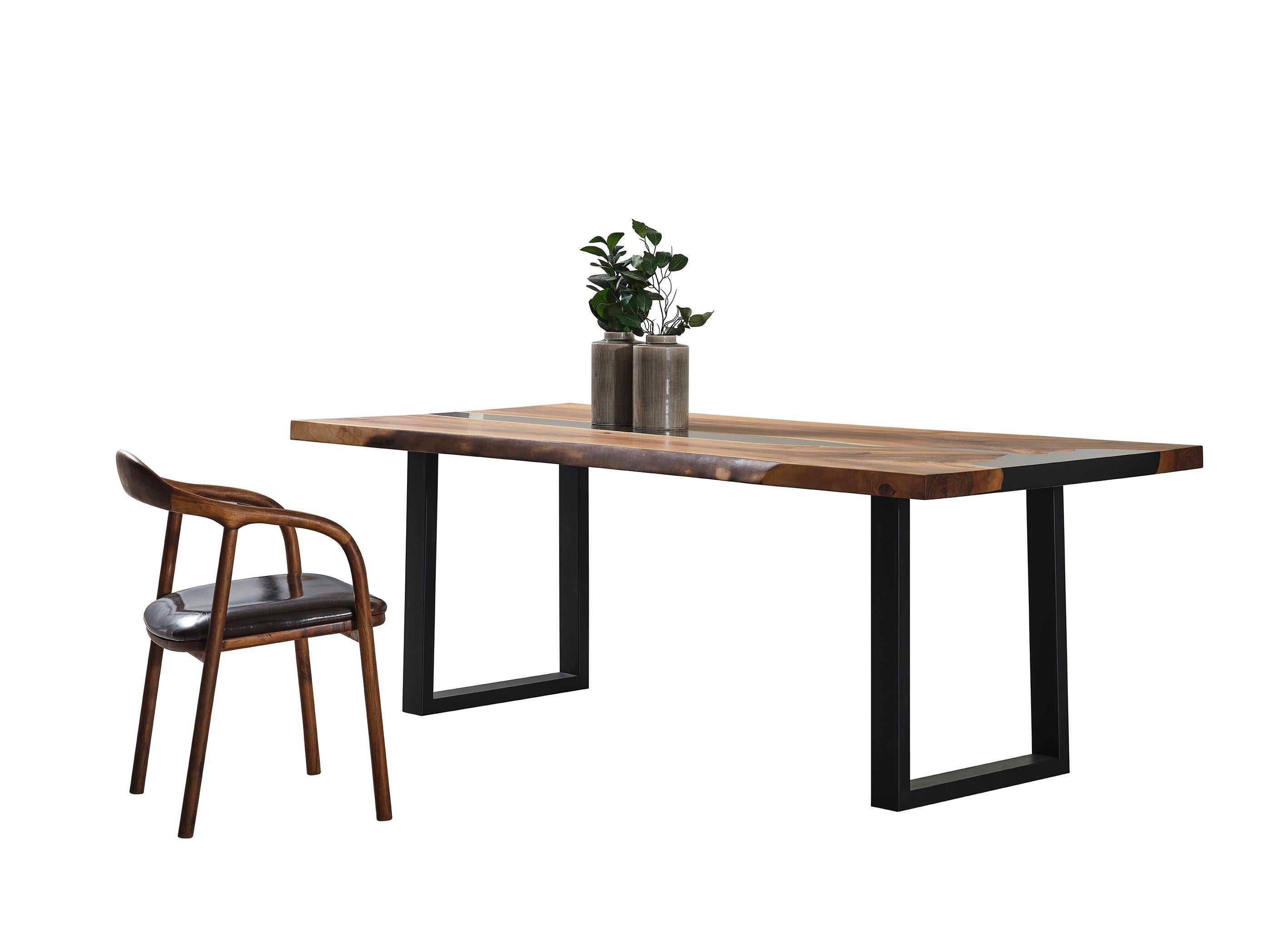 Tavolo da pranzo River Epoxy Walnut Wood - Tavolo con bordo vivo - Tavolo personalizzabile in vendita 3