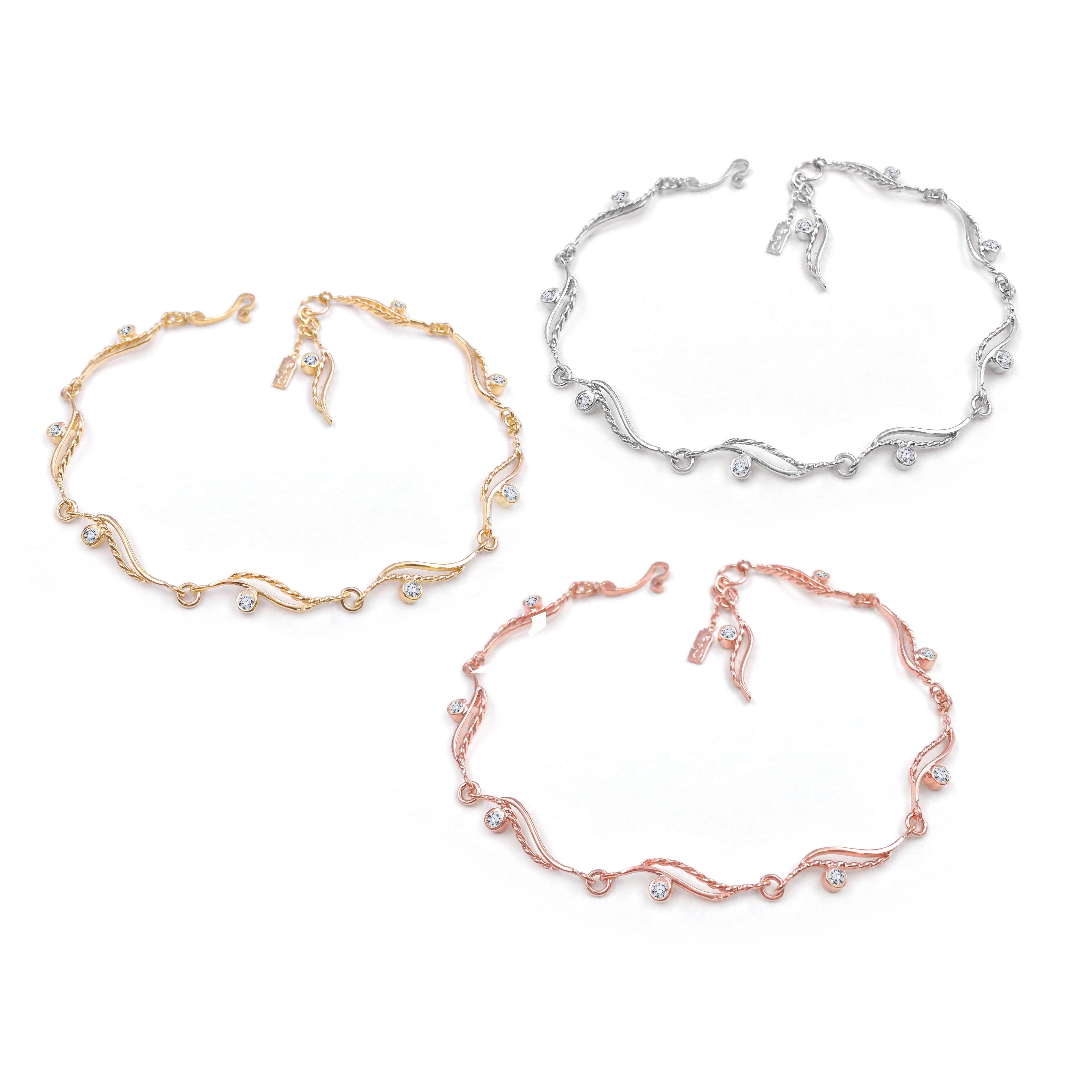 Contemporary River-Rose-Twist-Flow Bracelet with Diamond 18 Karat For Sale
