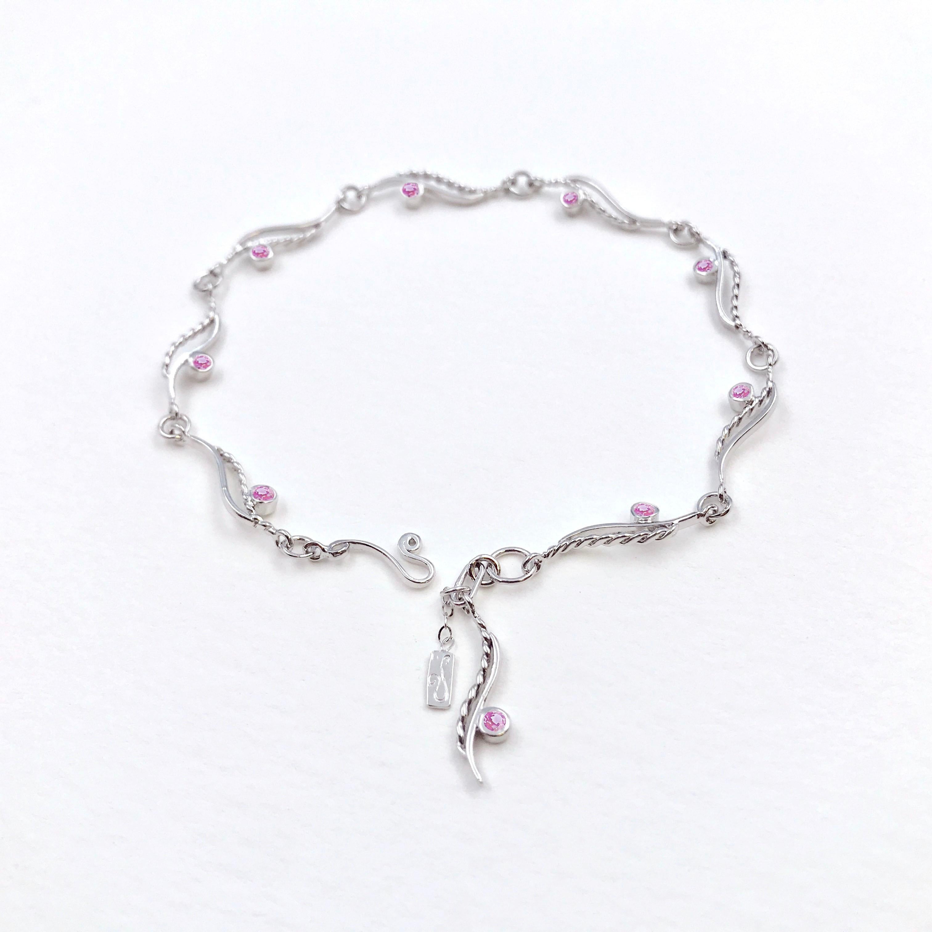River-Rose-Twist-Flow Bracelet with Pink Sapphire 18 Karat For Sale 2