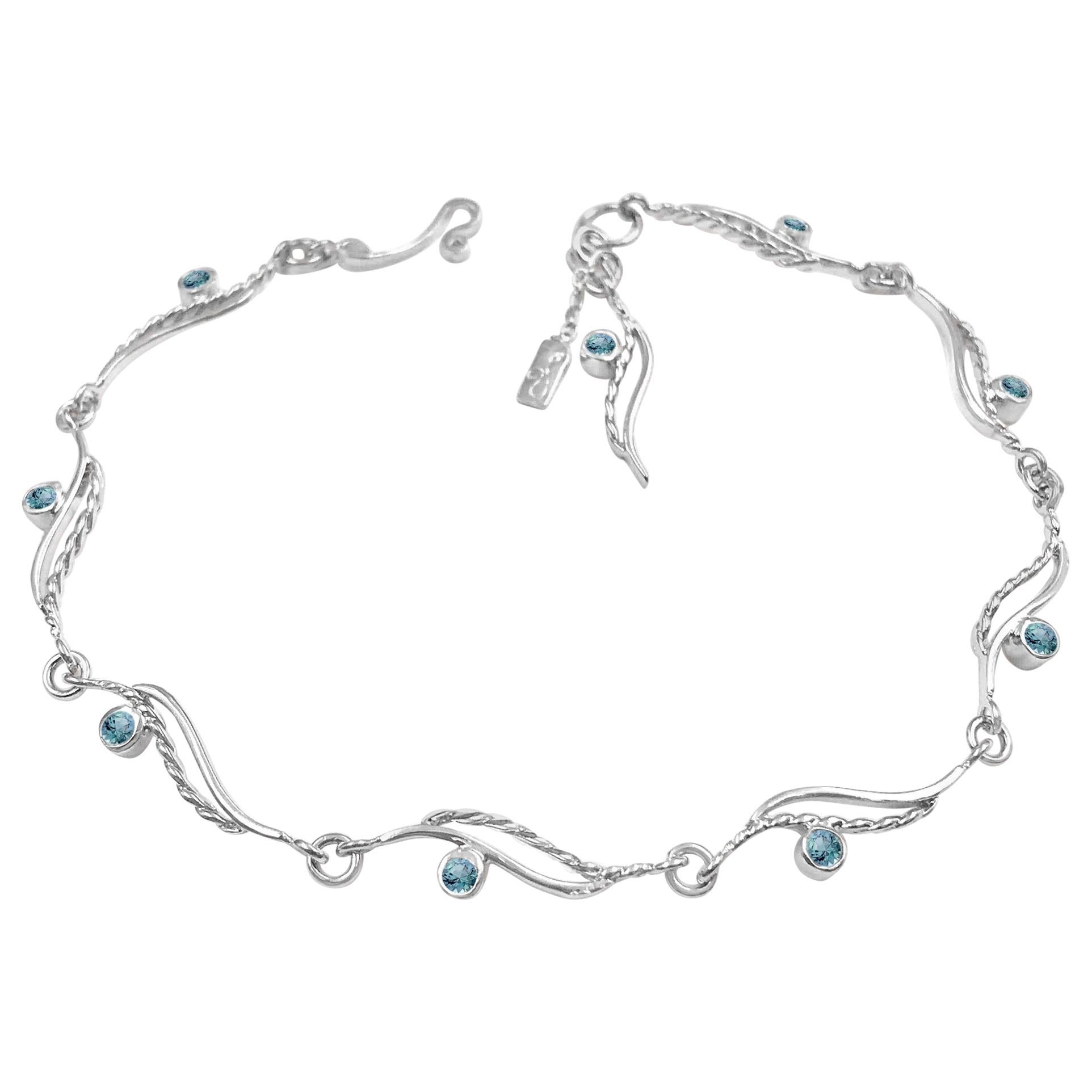 River-Rose Twist Flow Bracelet with Teal Sapphire 18 Karat For Sale