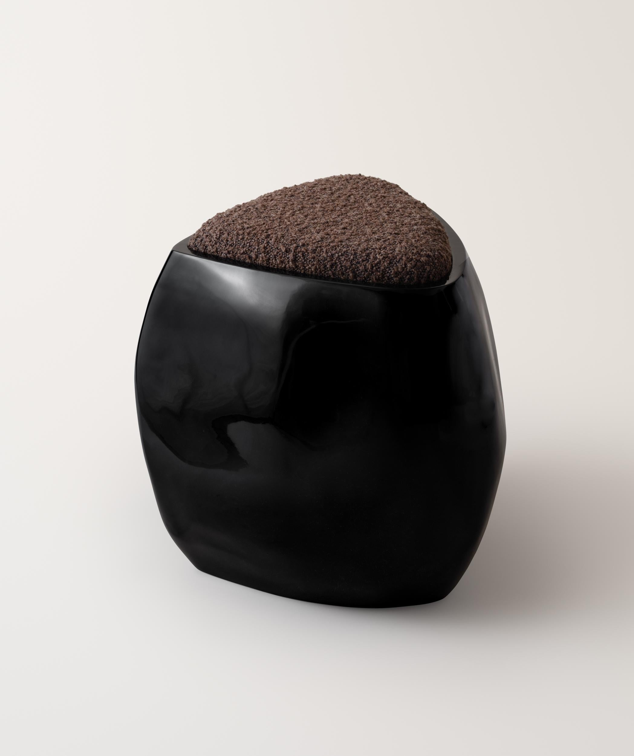 River Stool in Black High Gloss with Boucle In New Condition For Sale In New York, NY