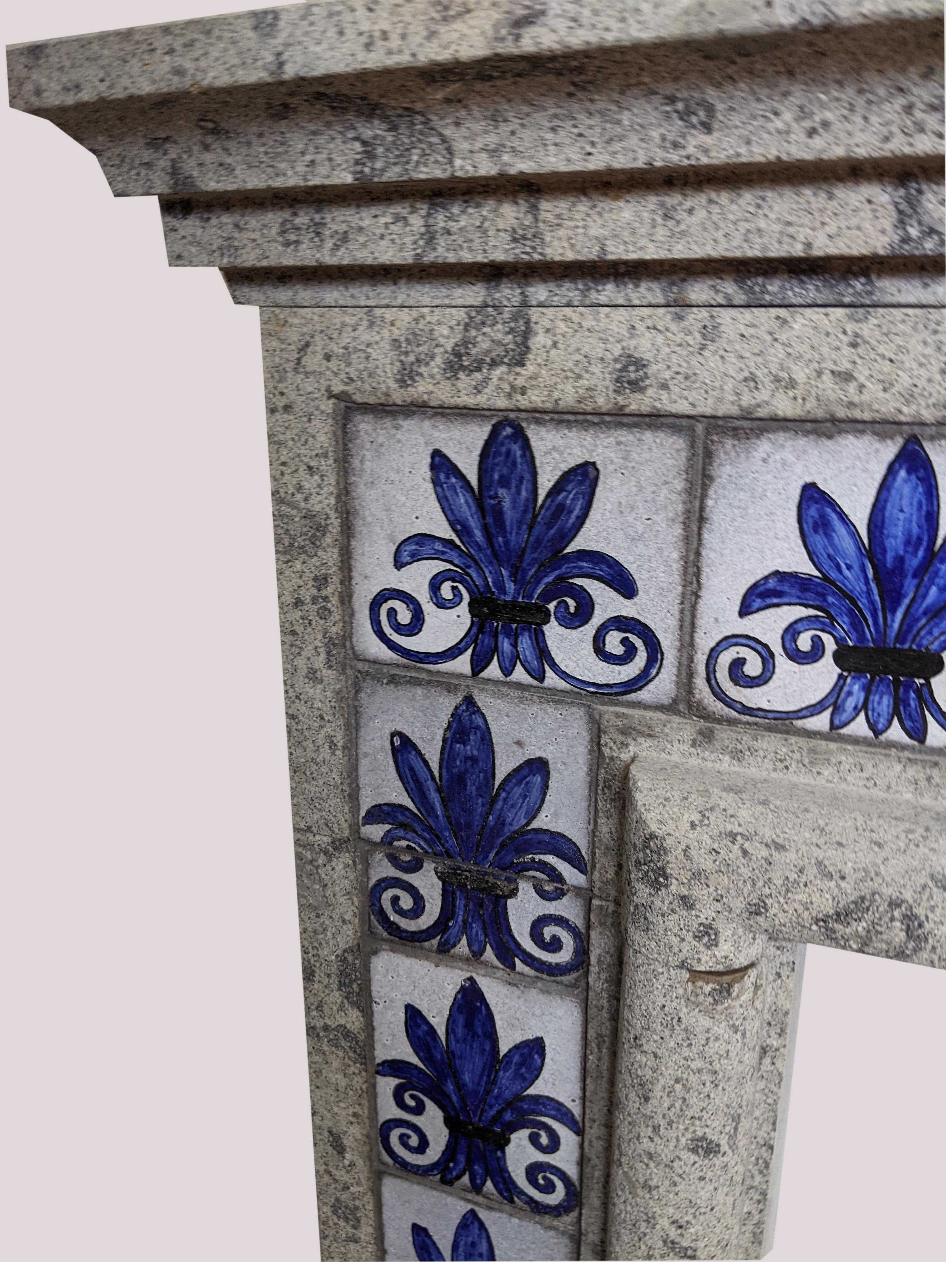 Organique Habillage de cheminée en pierre et en céramique - fabriqué en Italie en vente