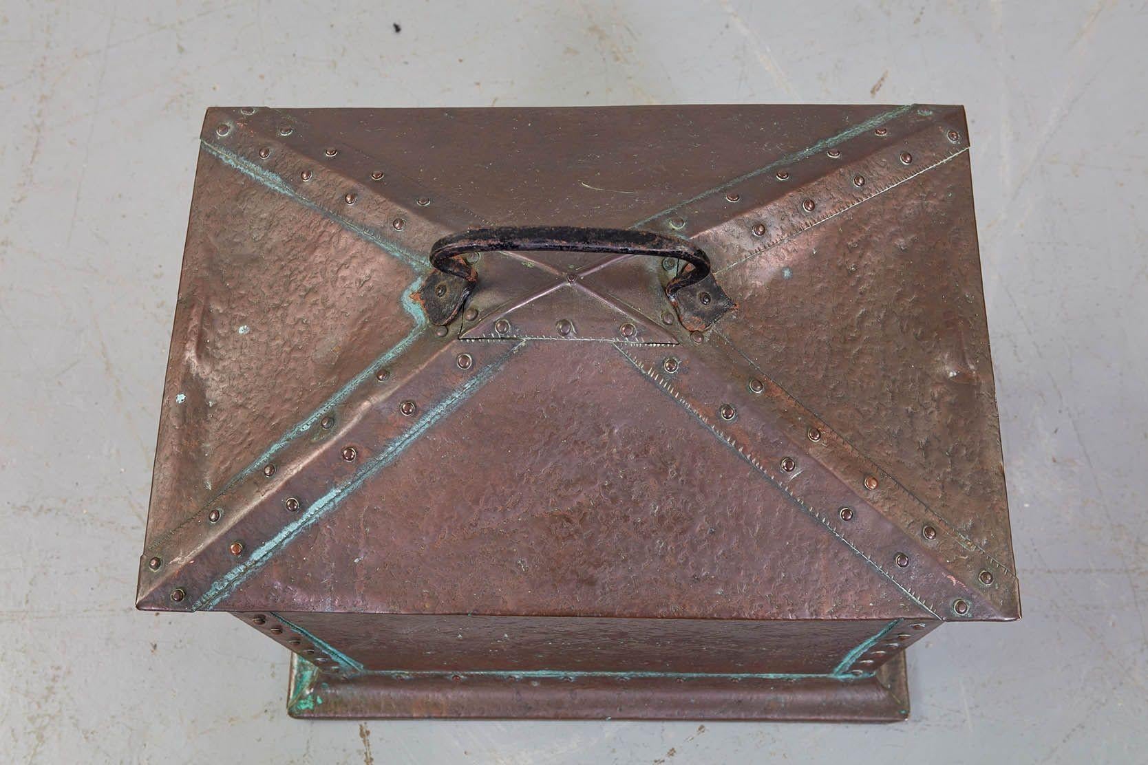 English Riveted Copper Arts and Crafts Kindling Box For Sale