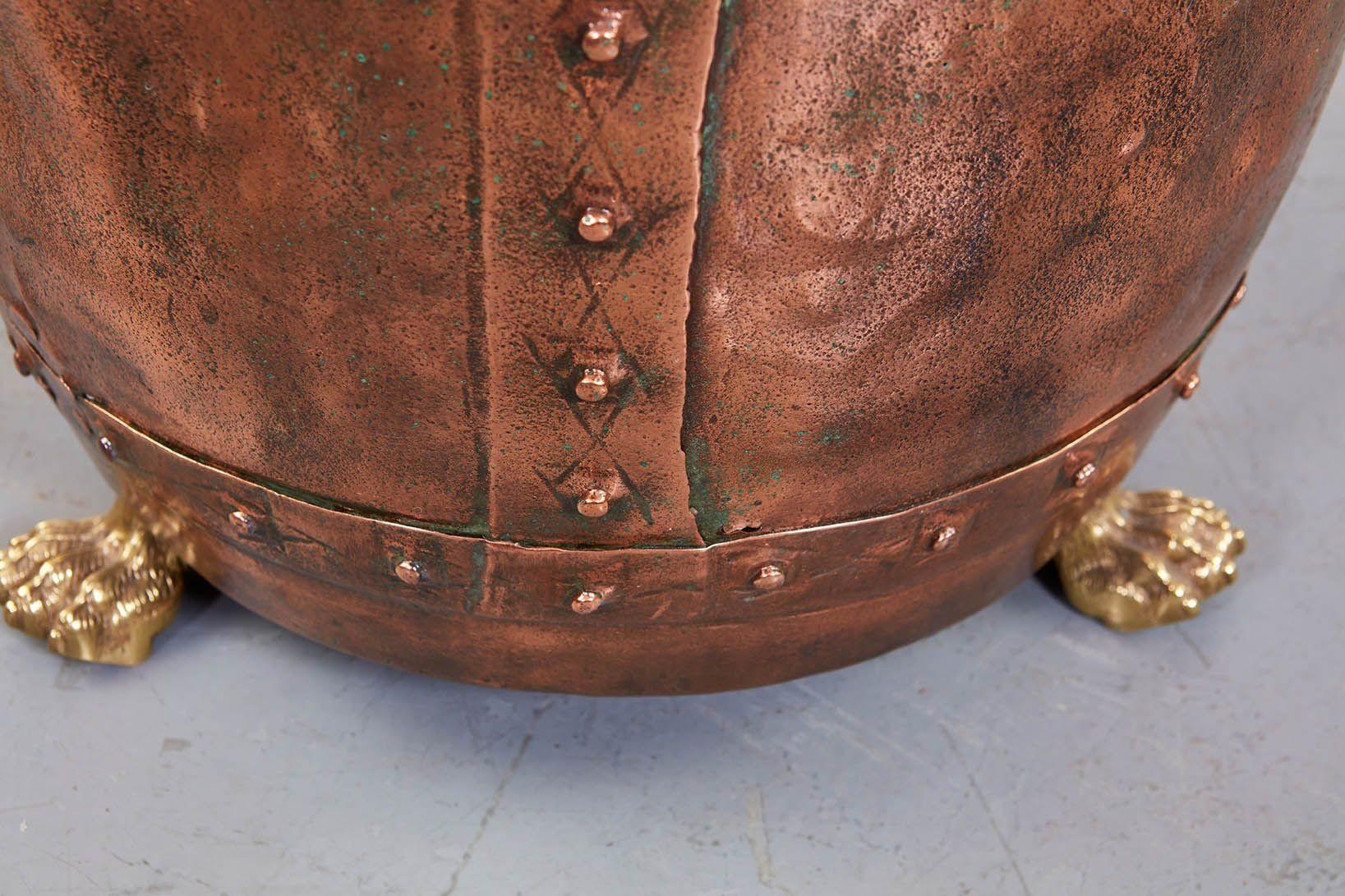 Riveted Copper Log Bin In Good Condition For Sale In Greenwich, CT