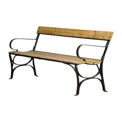 Banc de parc en fer riveté des années 1930