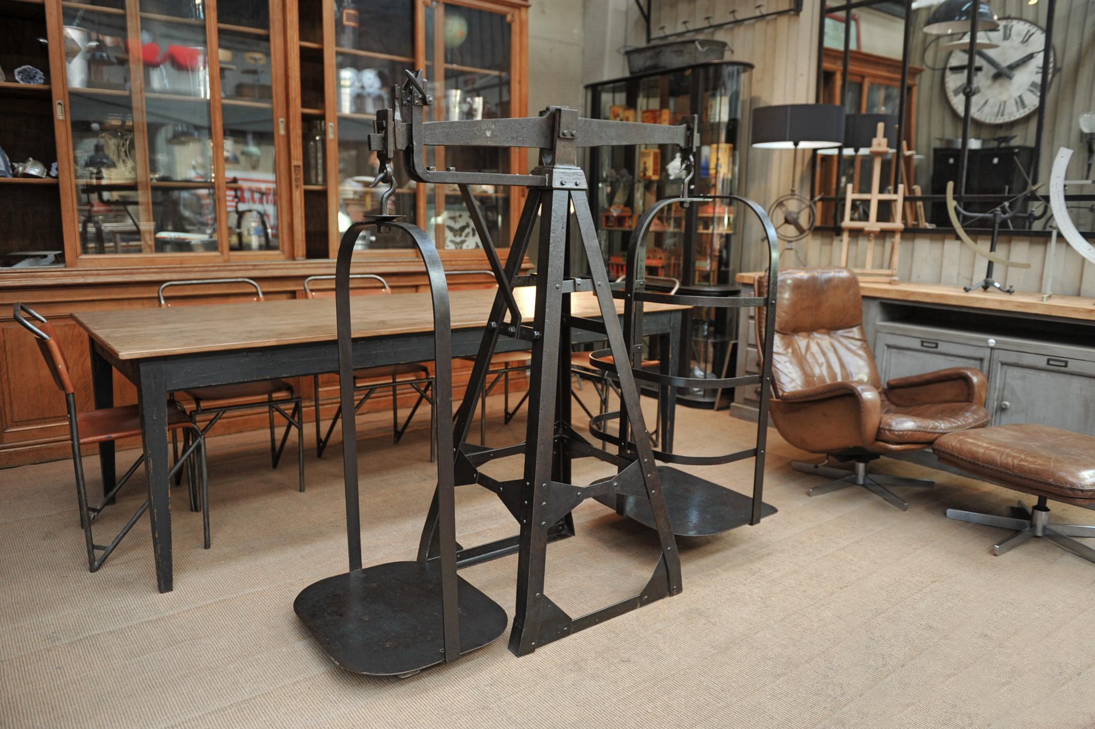 Early 20th Century Riveted Polished Iron Commerce Large Scale by J.Bruyninckx & Fils Bruxelles For Sale