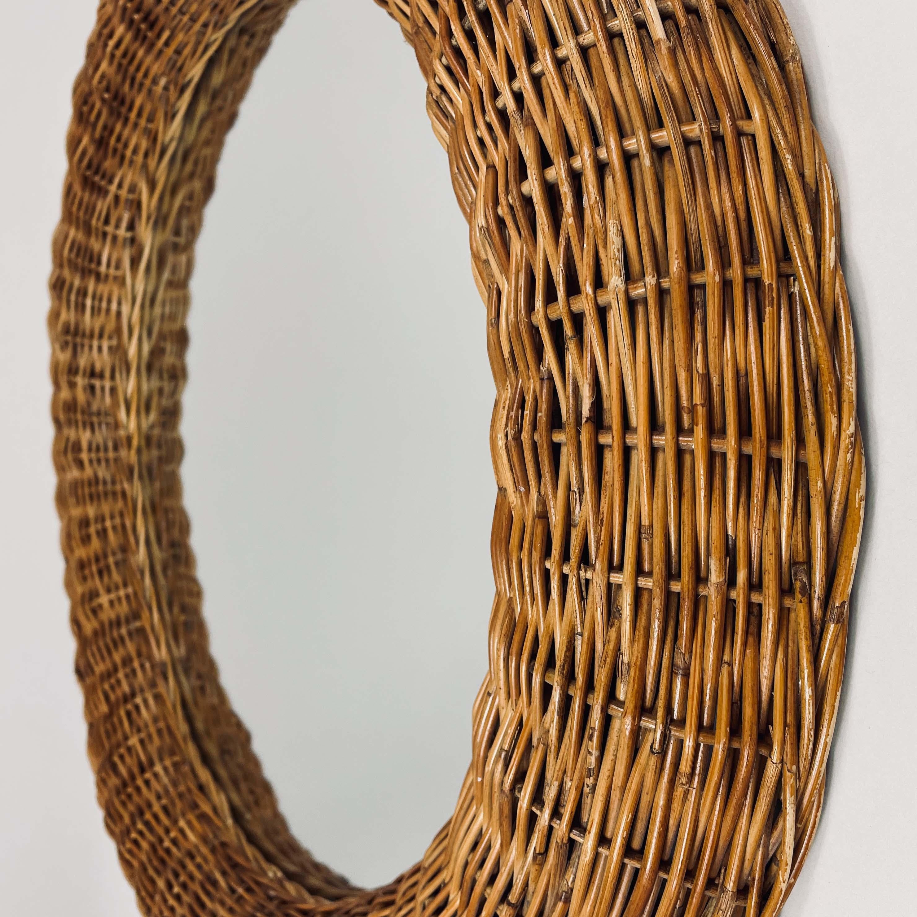 Riviera Style Round Woven Rattan Mirror, France 1950s For Sale 7