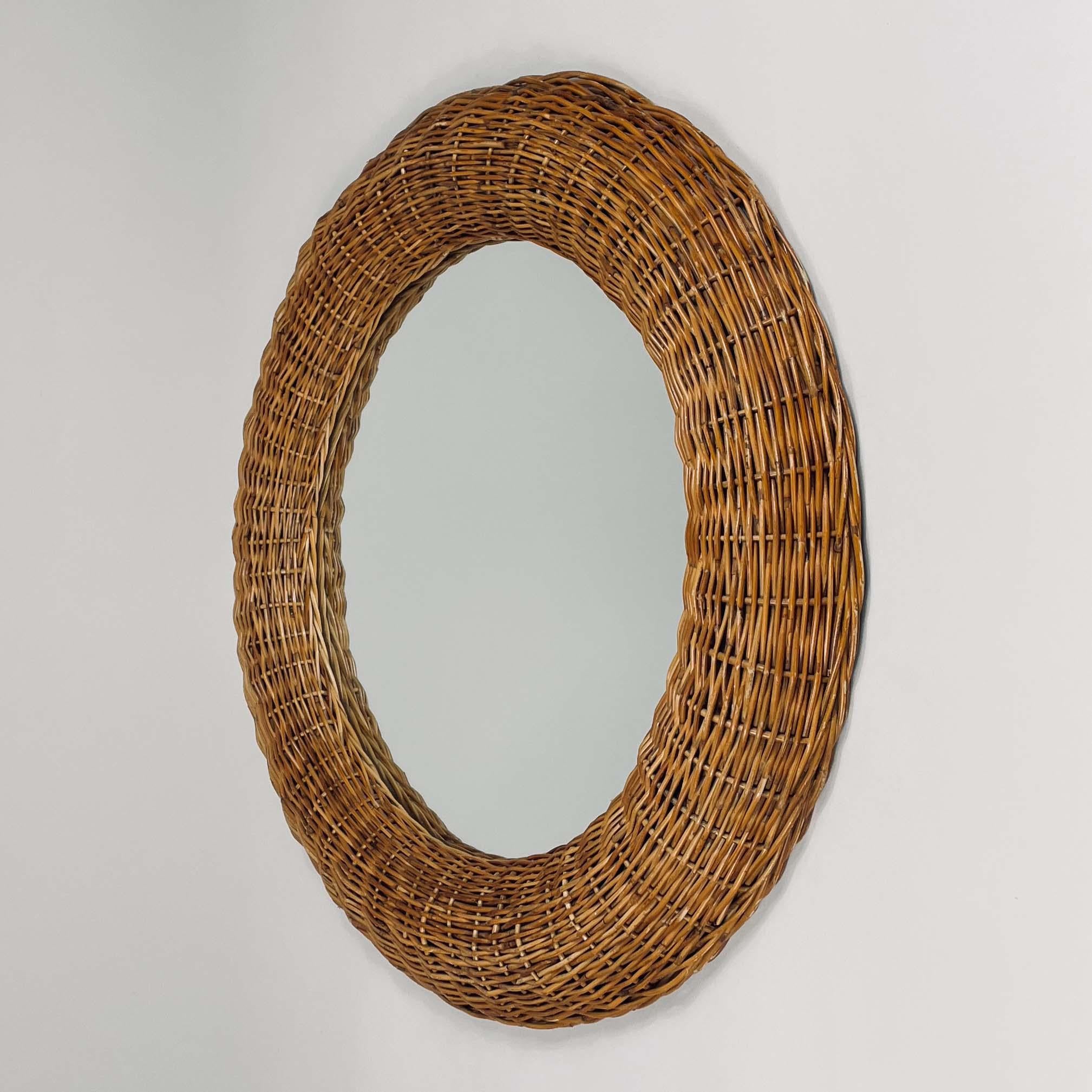 Riviera Style Round Woven Rattan Mirror, France 1950s In Good Condition For Sale In NUEMBRECHT, NRW