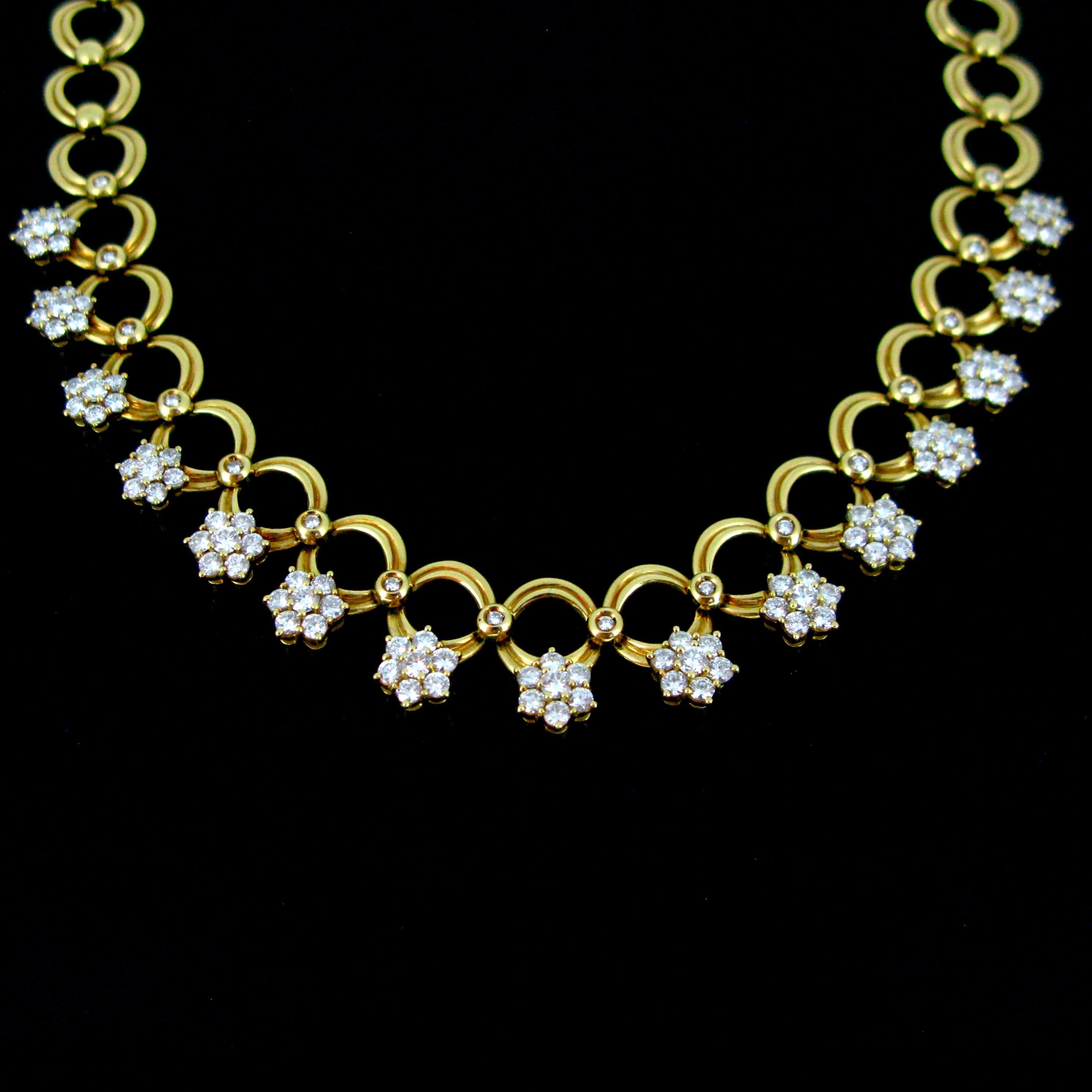 Weight:	70.84gr


Metal:		18kt Yellow Gold 


Stones:	121 Diamonds
•	Cut:	Brilliant
•	Carat weight:	10ct approximately
•	Colour:	G/H
•	Clarity:	VS/SI
 

Condition:	Very Good


Hallmarks:	Italian


Comments:		This ravishing necklace is fully made in