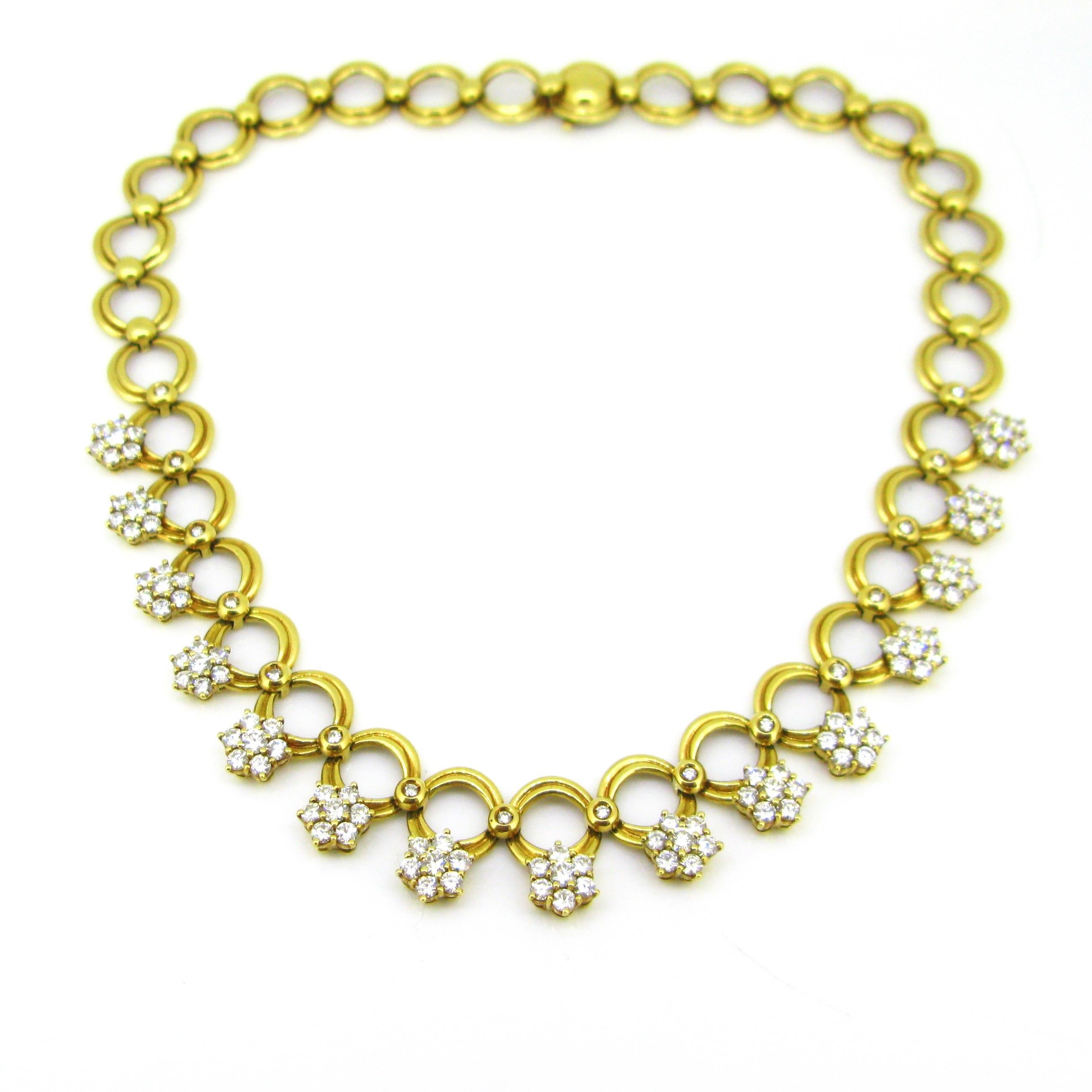 Round Cut Riviere 10 Carat Diamonds Graduated Circle Link Yellow Gold Necklace