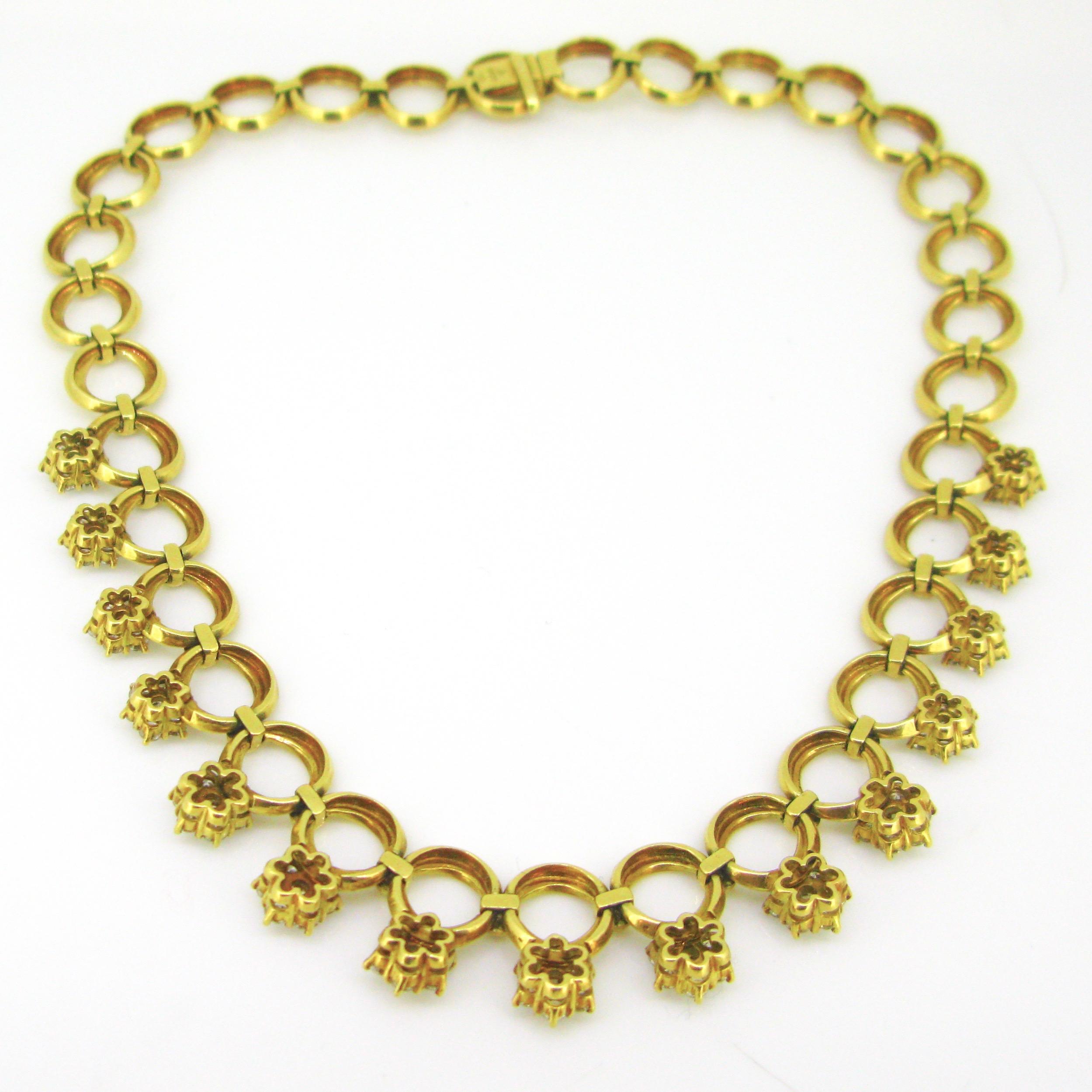 Riviere 10 Carat Diamonds Graduated Circle Link Yellow Gold Necklace In Good Condition In London, GB