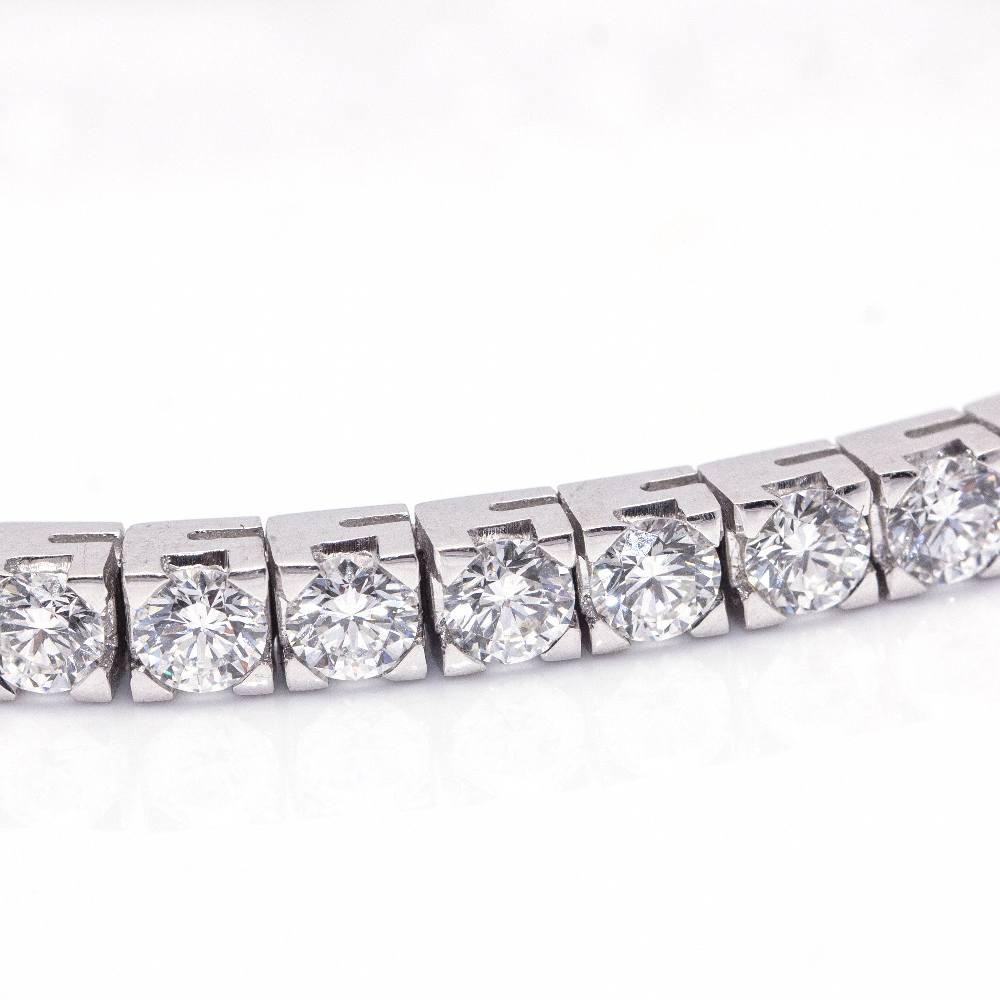 Brilliant Cut Riviere Bracelet in White Gold and Diamonds For Sale